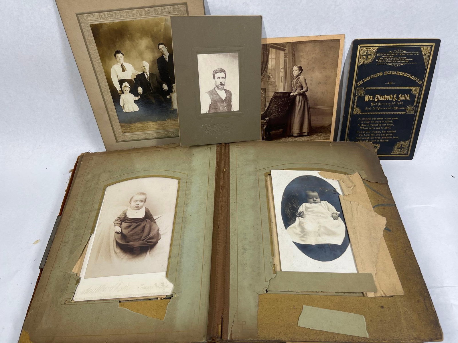 Victorian Ohio Studio Portraits & Album (1 of 10)