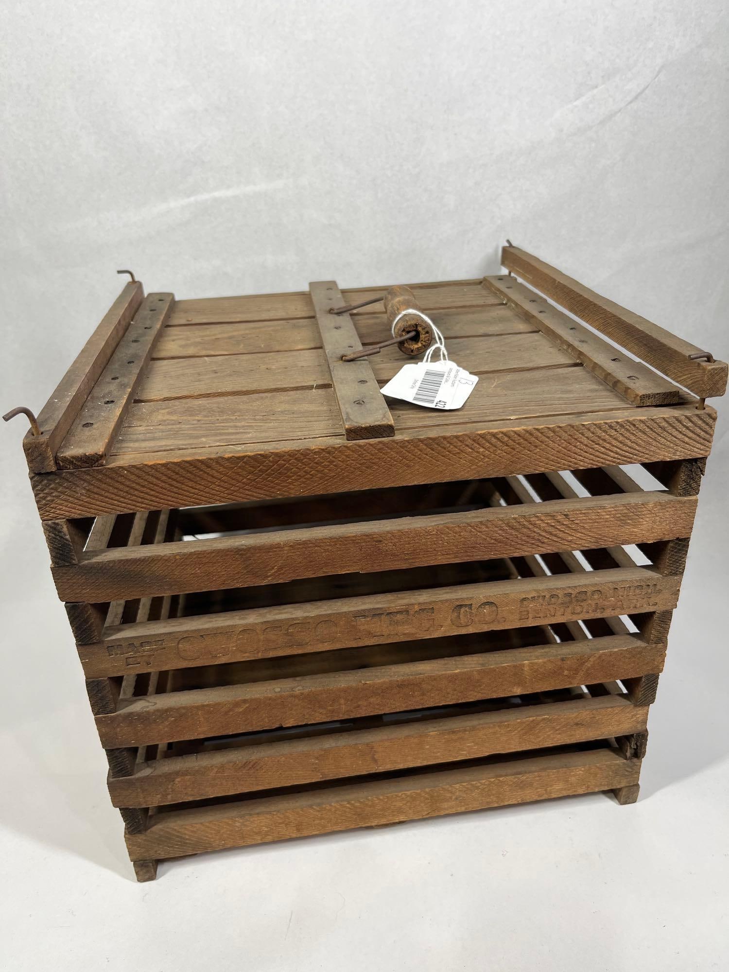 Owosso Mfg Co Slatted Wooden Egg Crate (1 of 4)