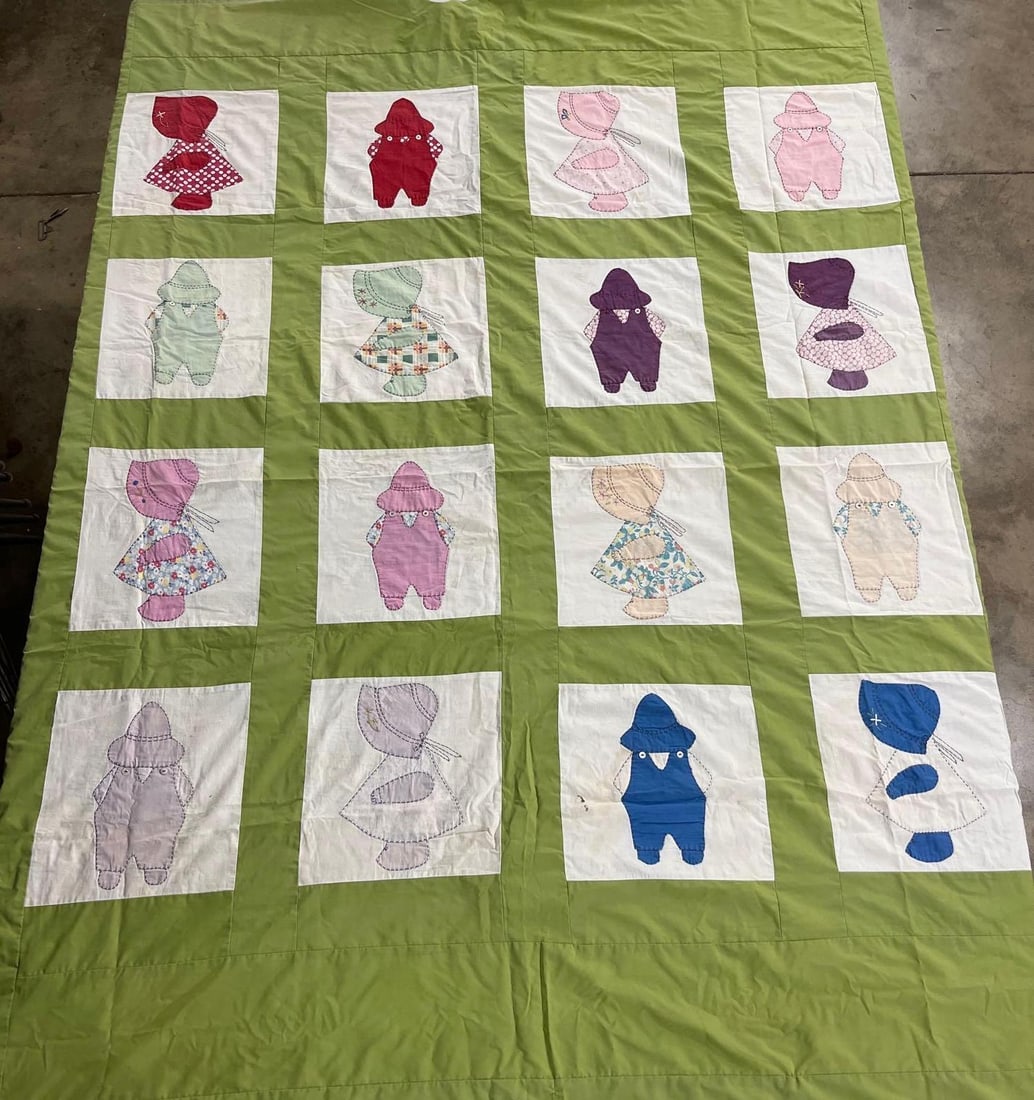 Sunbonnet Sue & Sam Applique Quilt Top (1 of 5)