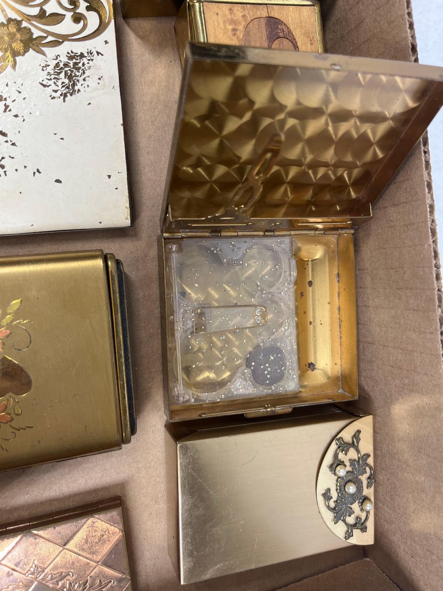 Compacts & Vanity Accessories - 5