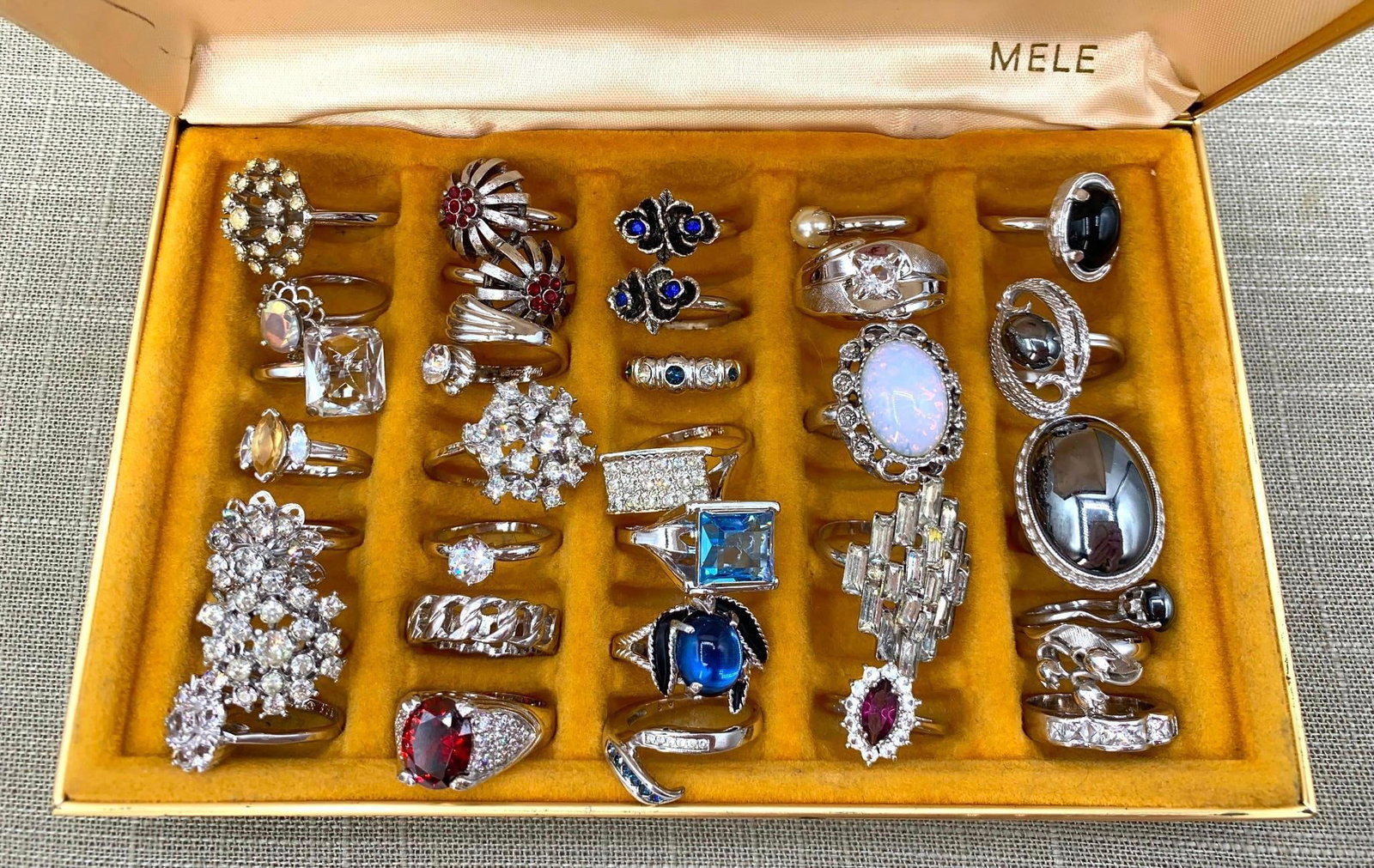 32 Mid Century PARK LANE, TRIFARI, SARAH COV, AVON, Dramatic Fashion Rings in MELE Ring Case (1 of 16)
