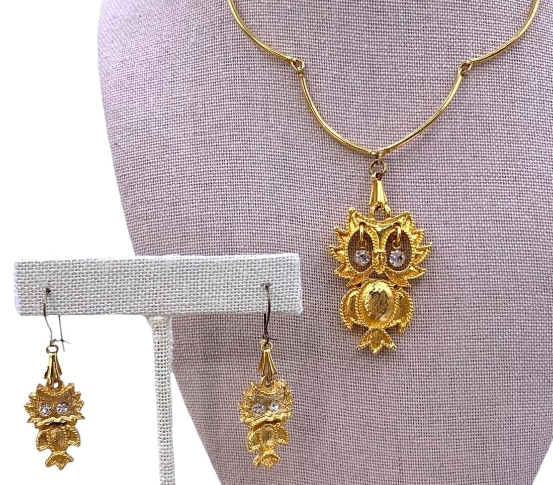 53 pc Vintage Mid Century Park Lane, Monet, Golden Costume Jewelry Collection: From the Mid Century estate of a refined Park Lane Jewelry Distributor....many with Park lane tags and marks - Astrological horoscope brooches, Lion and Owl pendants, tasseled and draped adornments, d