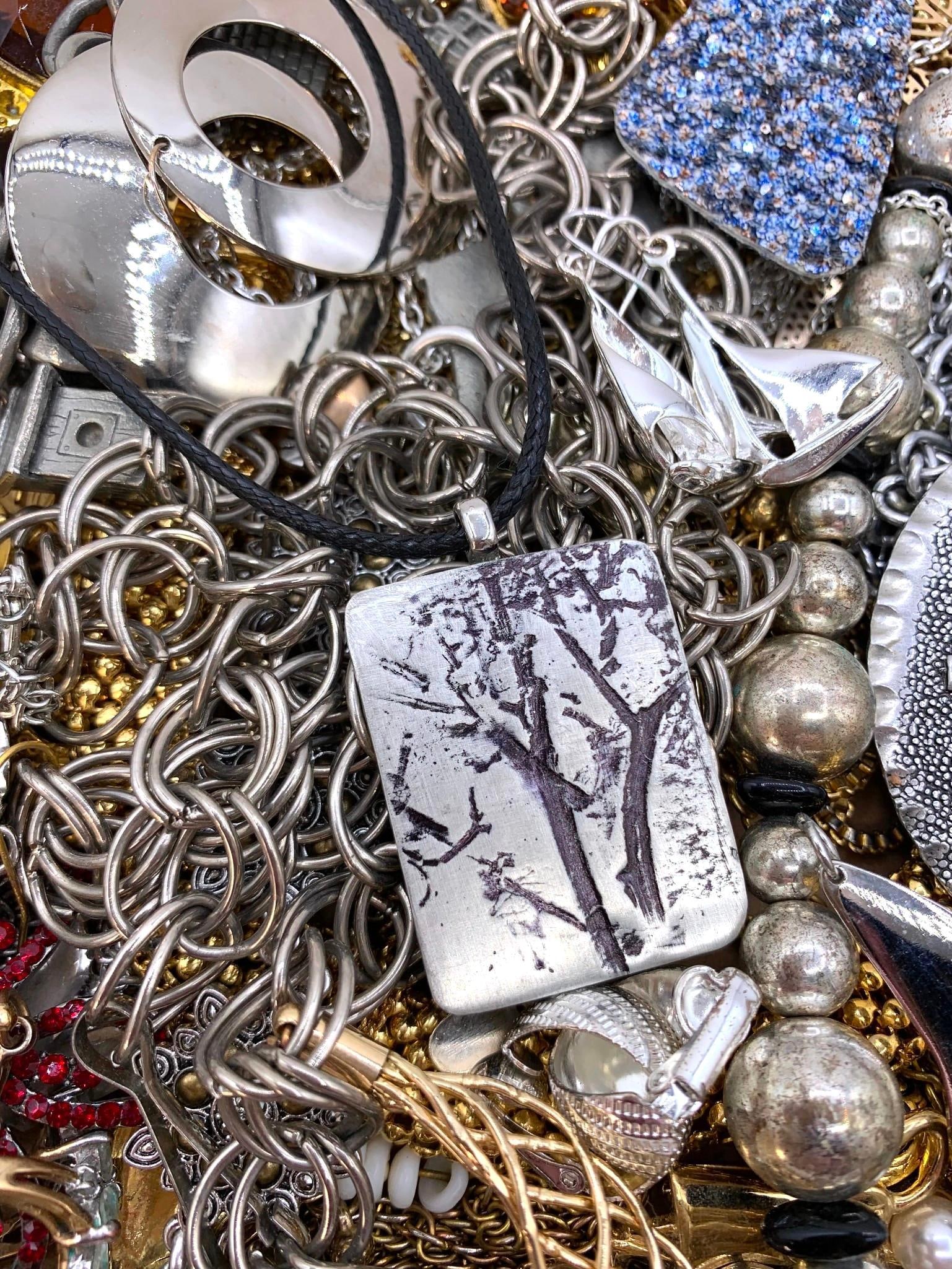 8 POUNDS of Vintage Costume Jewelry (1 of 15)