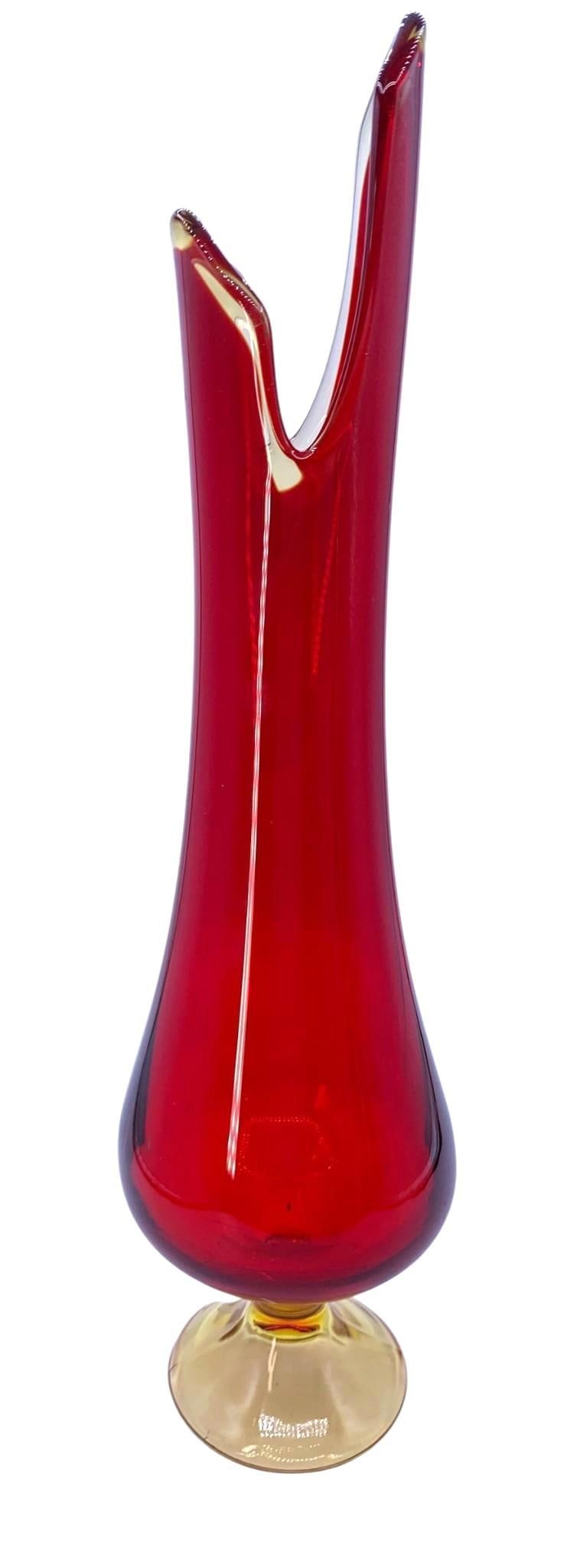 Large Mid Century L E Smith Flame Amberina Footed Swung Smoothie Vase (1 of 14)
