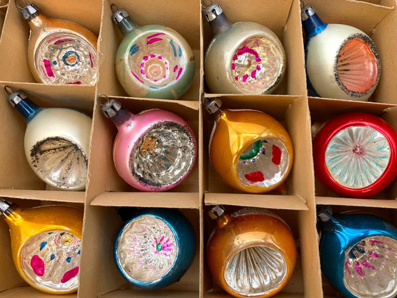 29 Vintage Mid Century Indent, Glitter Trimmed, Mercury Glass Christmas Tree Decorations in Boxes (1 of 9)