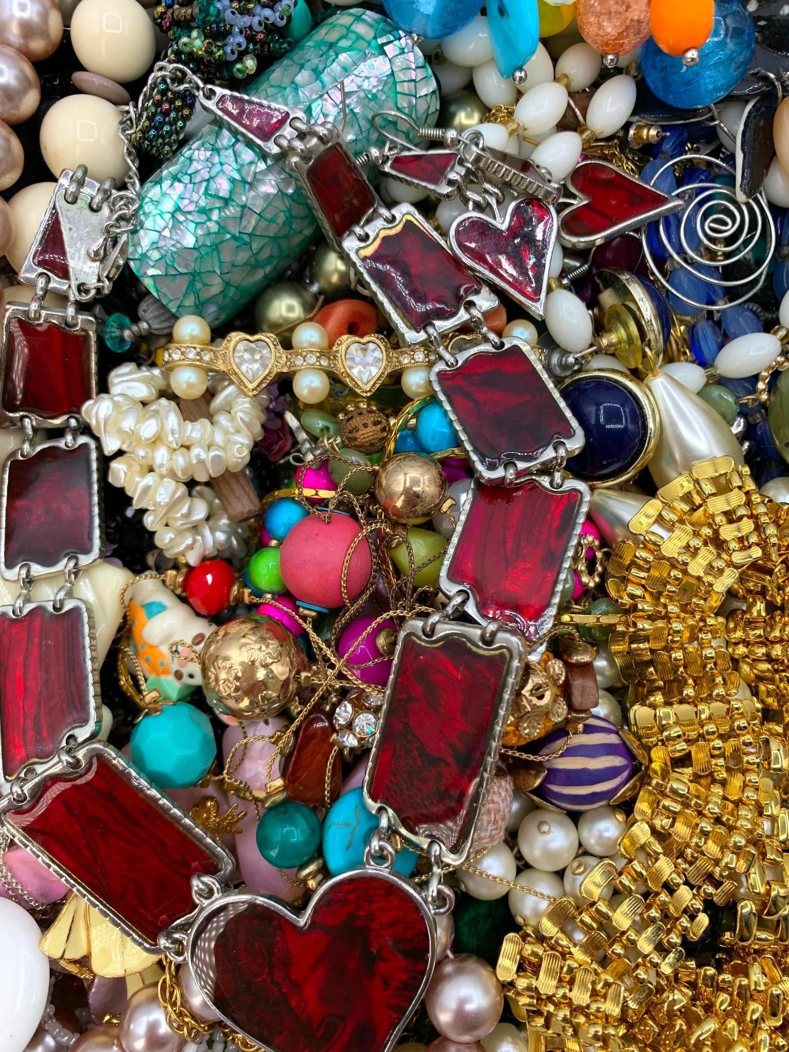 13 POUNDS of Vintage Jewelry (1 of 12)