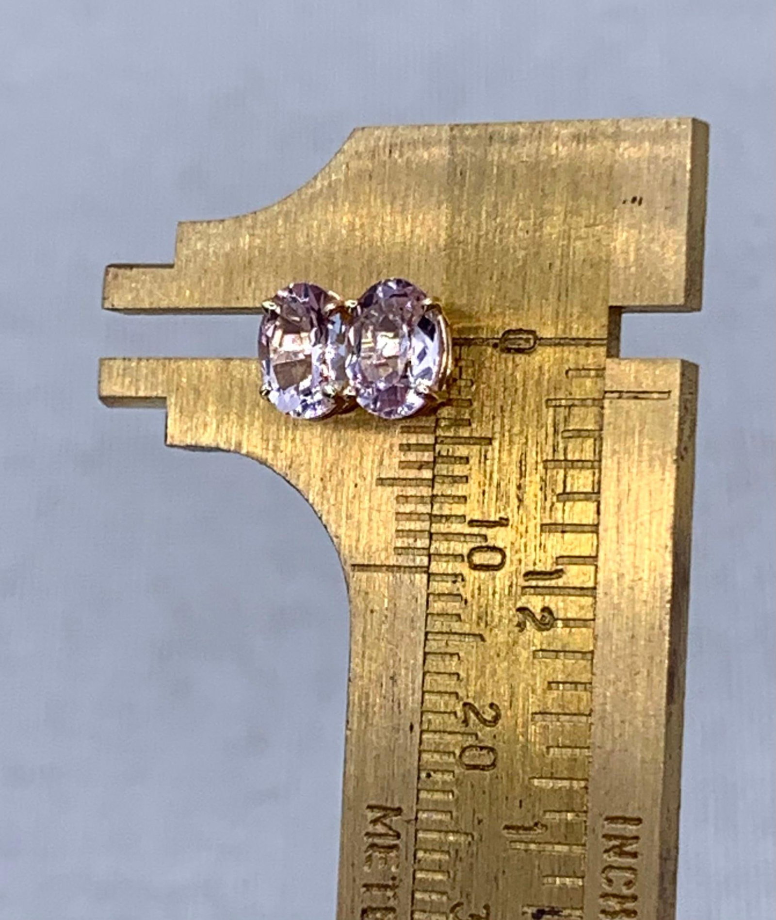 14k Yellow Gold Icy Pink Morganite 1.50 CTW Solitaire Stud Earrings (1 of 15)