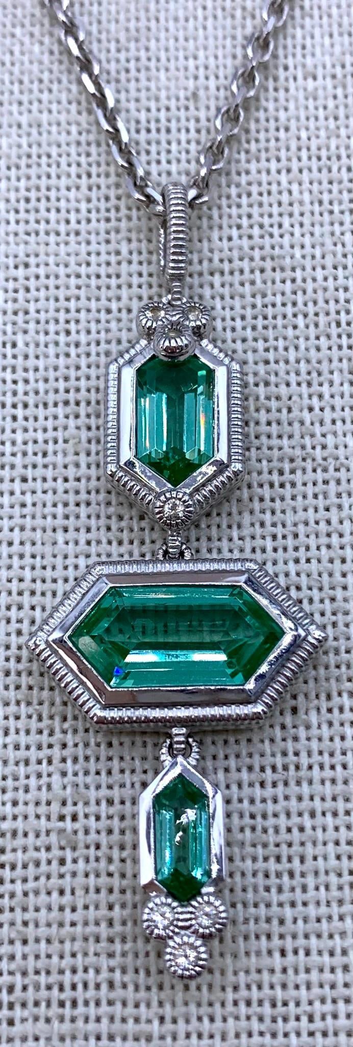 Opulent Judith Ripka Sterling Silver Art Deco Style Faceted Green Gemstone Pendant Necklace (1 of 12)