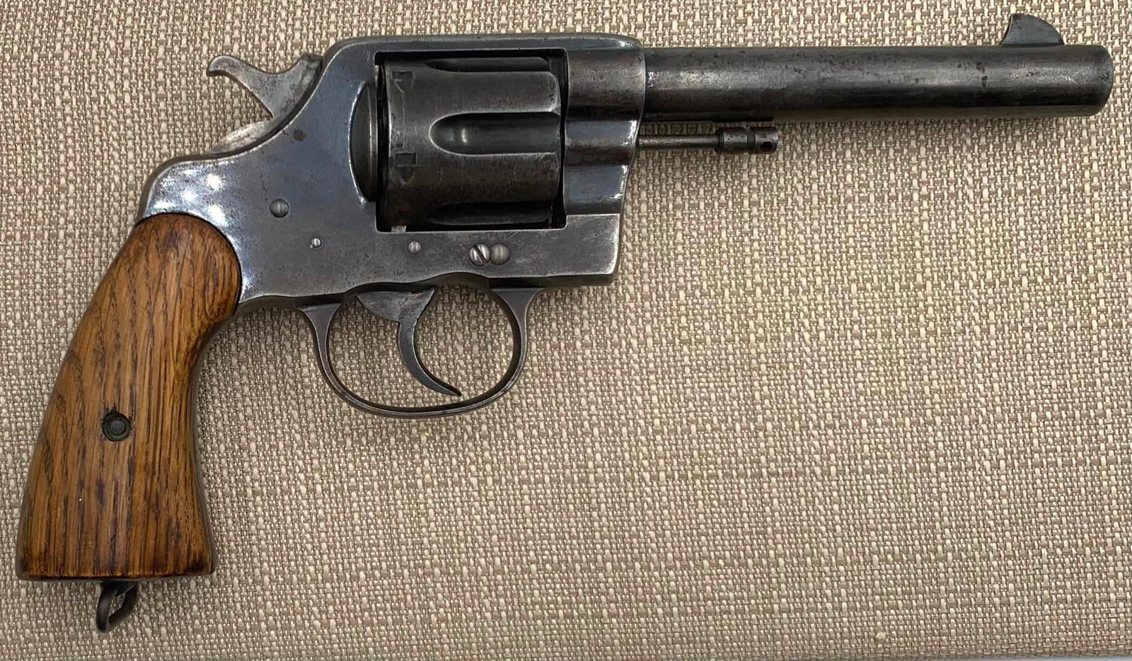 Fantastic Antique COLT New Service .45 Caliber 6 Shot Double Action Wild West Revolver (1 of 14)