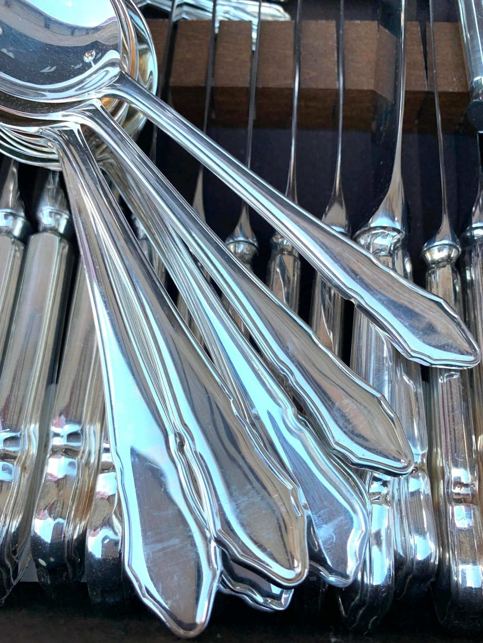 Timeless Sheffield England 85 pc Silver Plate Flatware Set with Mid Century Silverware Storage Box: 85 pcs, Stainless blades, Sheffield England /Newbridge EPNS marks on the high quality flatware, vintage 17" x 11 1/2" Mid Century felt lined wooden storage case.