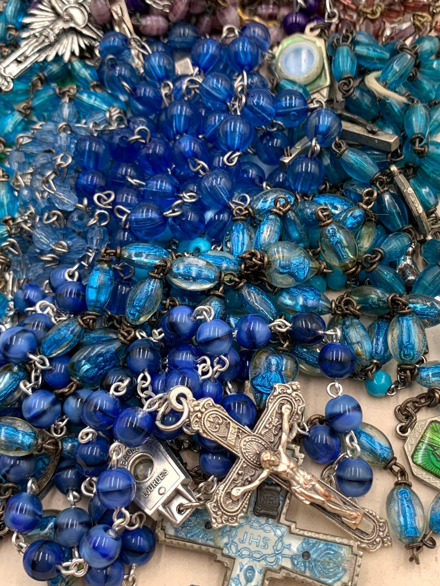 11 Vintage Spiritual Catholic Rosaries & Religious Charms (1 of 8)