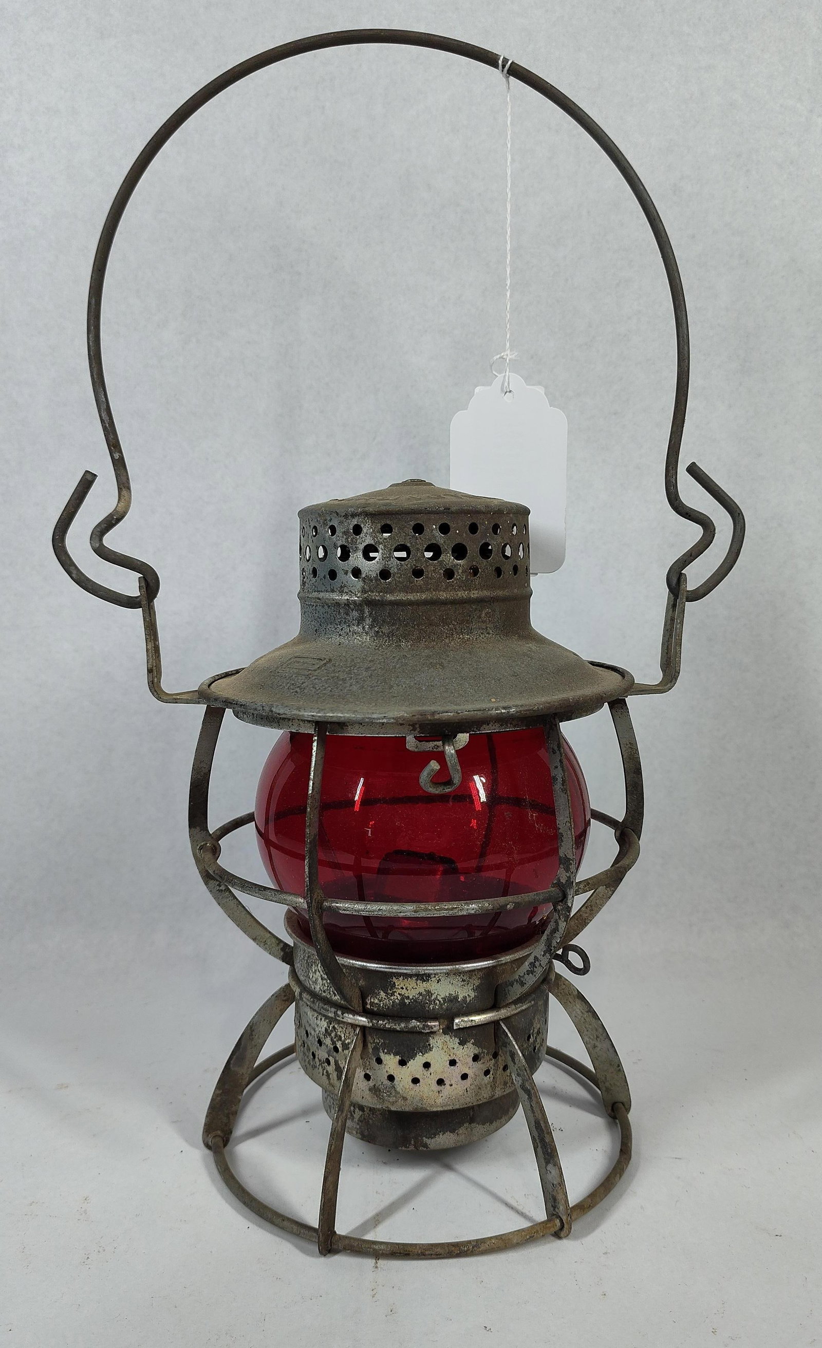 Adlake C&O RR Signal Lantern, Red Globe (1 of 4)
