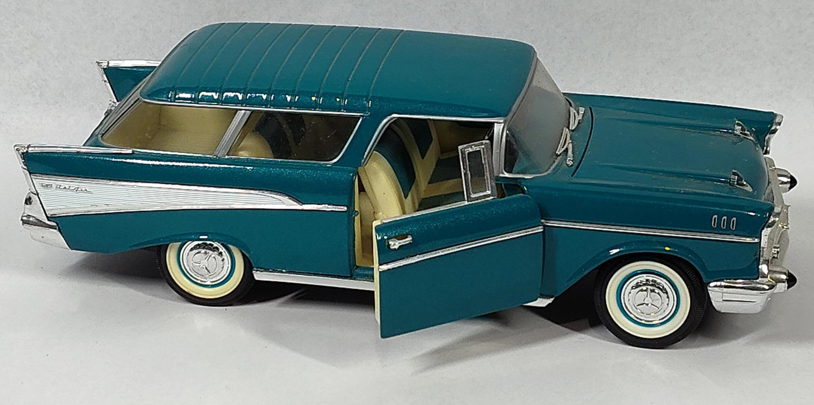 1957 Nomad" (Wait, & and space) - 7