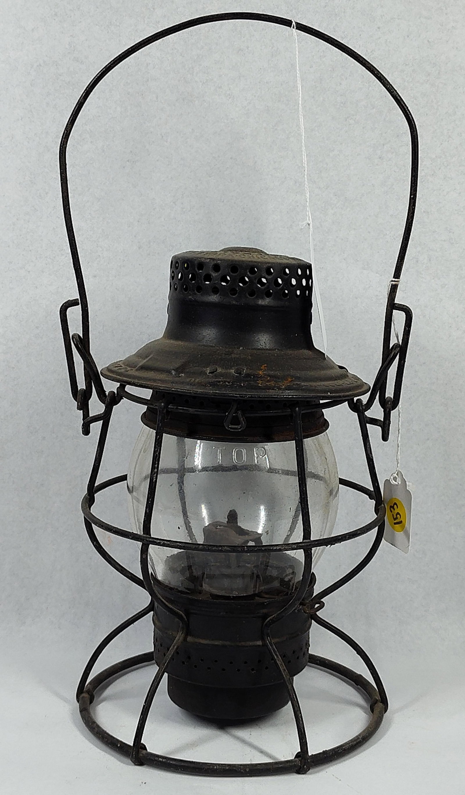 Adlake Kero NY Central Railroad Lantern (1 of 3)