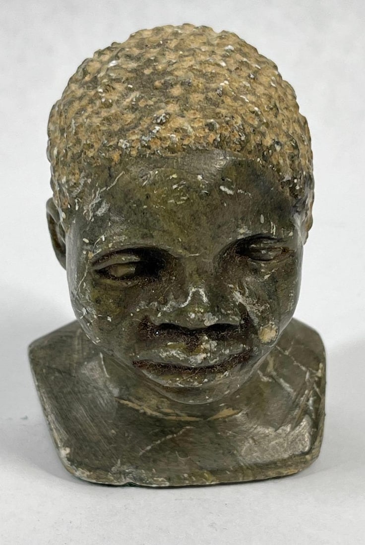 Shona Style Serpentine Stone Male Bust (1 of 4)