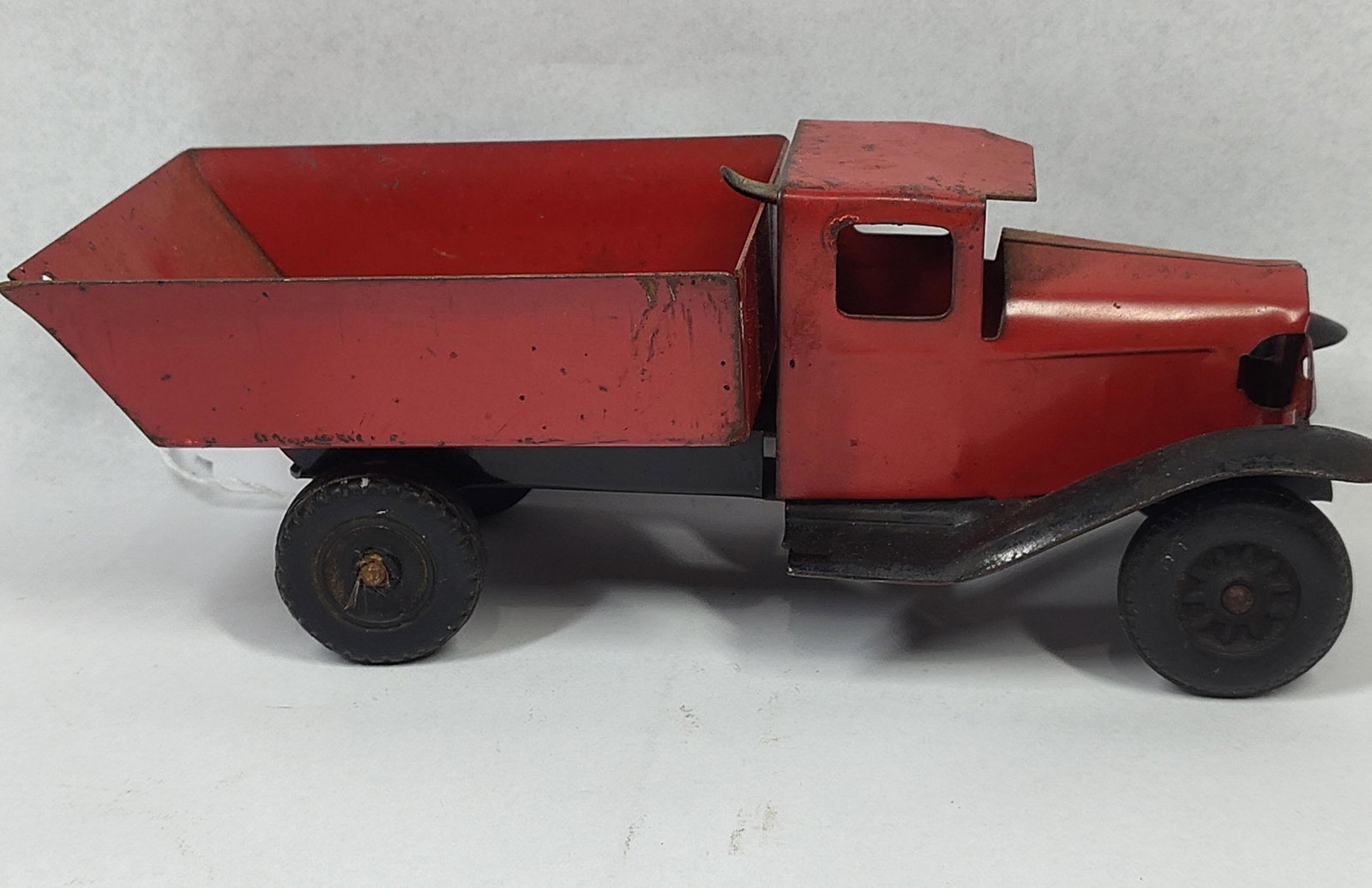 Vtg Attrib. Wyandotte Steel Dump Truck (1 of 4)