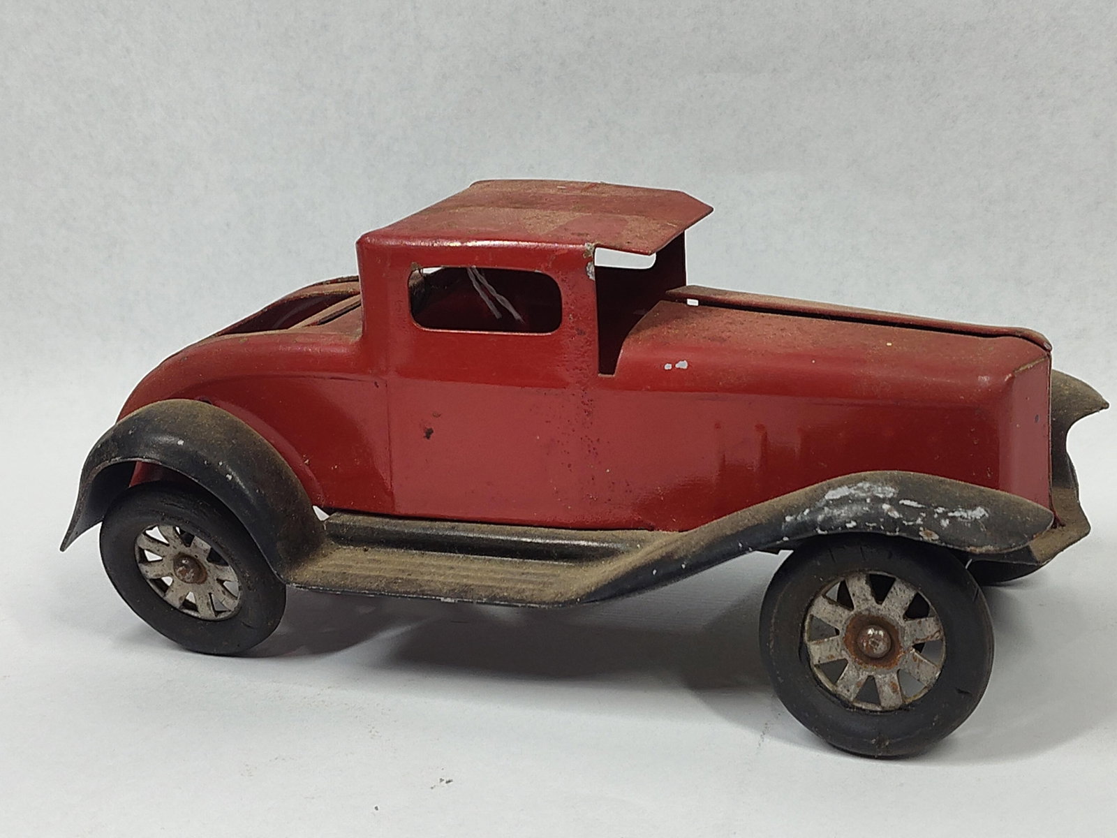 Wyandotte Ford Model A Coupe Toy Car (1 of 5)