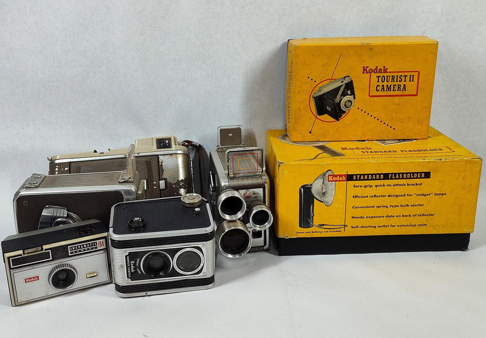 Vtg Kodak & Polaroid Cameras w/ Boxes (1 of 10)