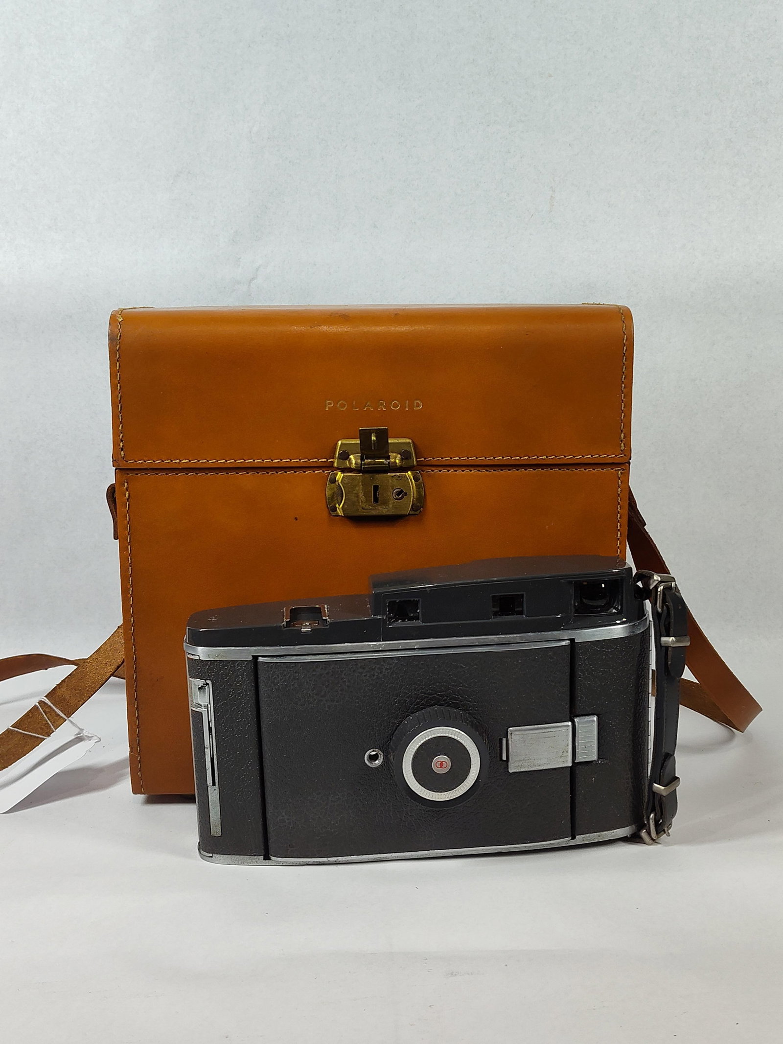 Polaroid 110A Pathfinder Camera w/ Case - 2