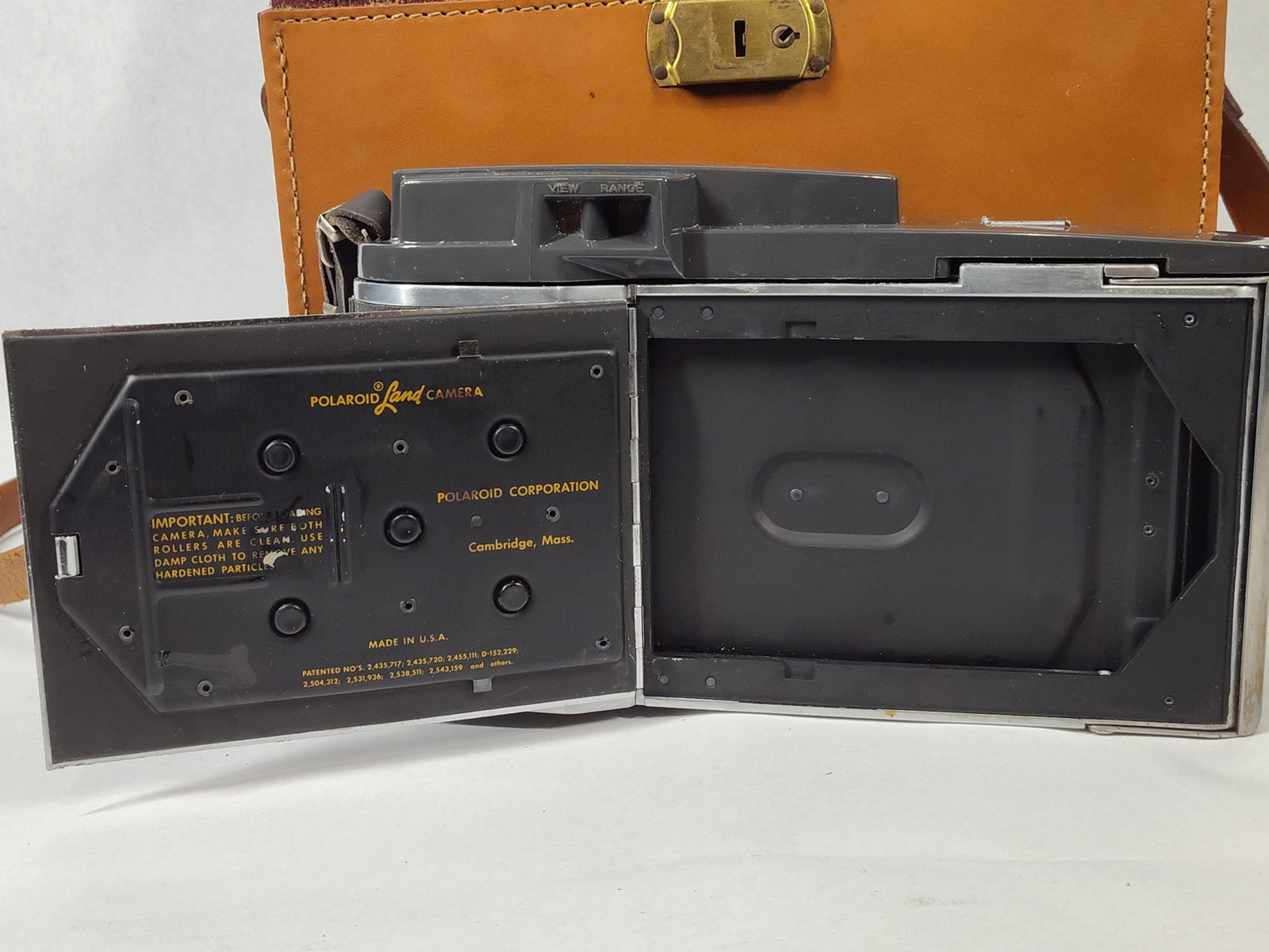 Polaroid 110A Pathfinder Camera w/ Case - 5