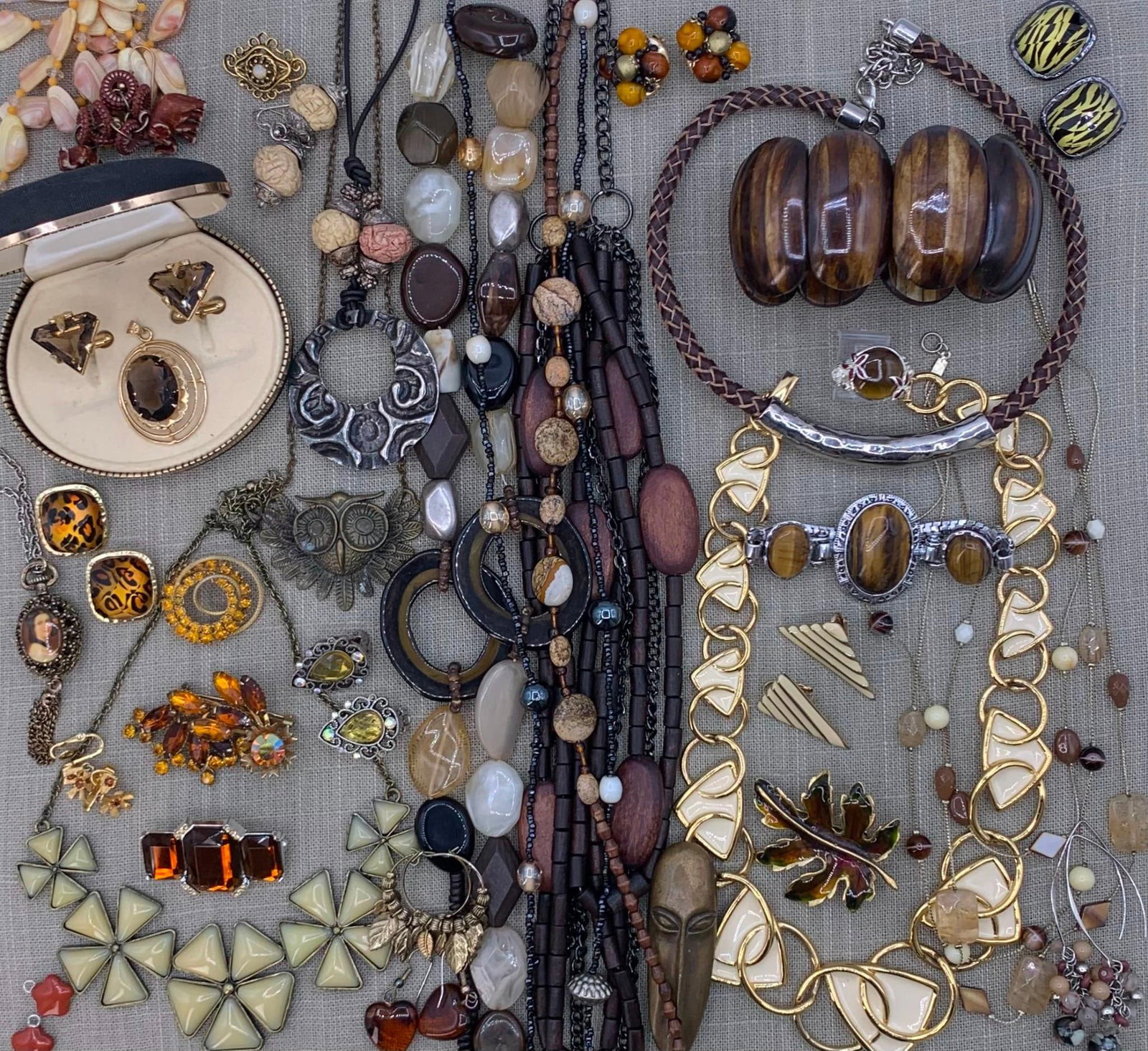 Assorted Vtg Costume & Fine Jewelry (1 of 20)