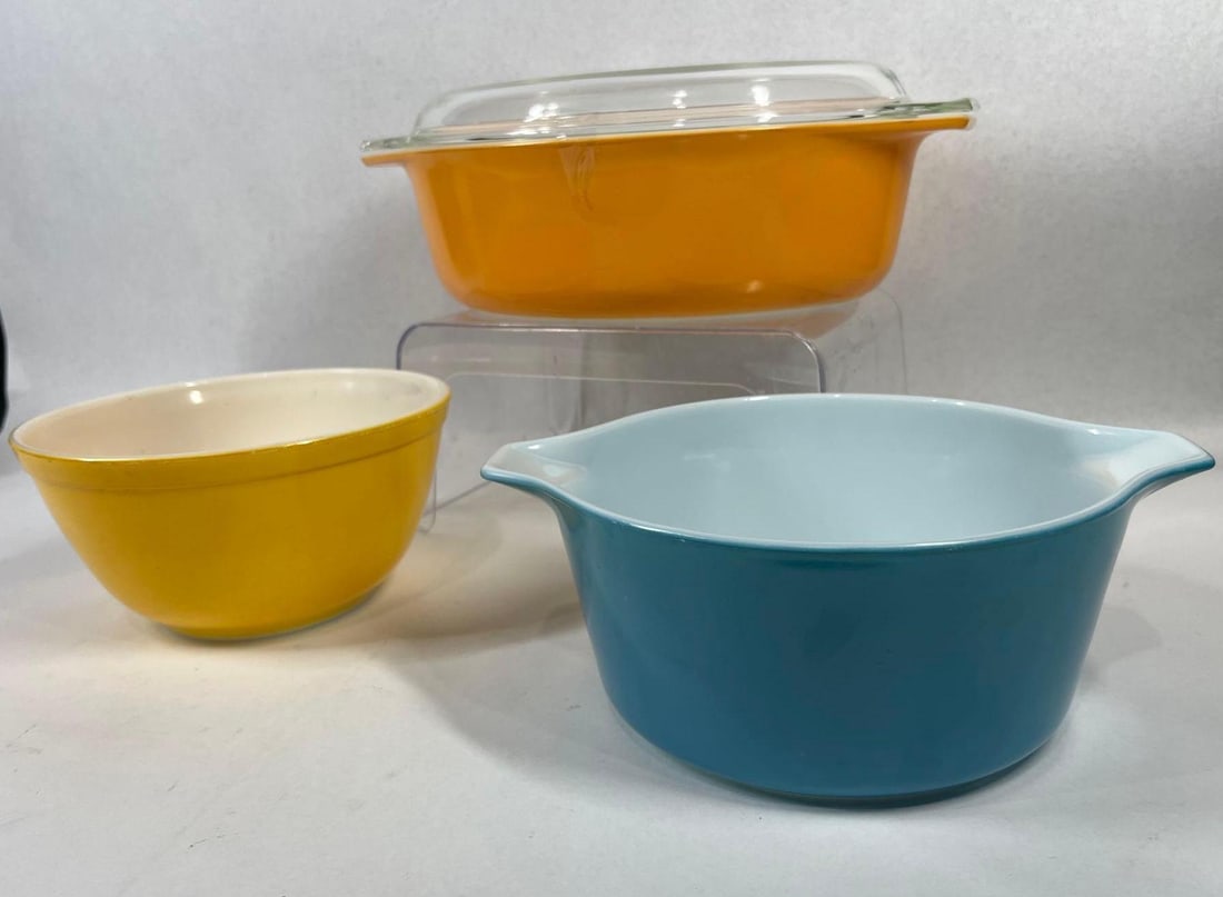 Pyrex Vtg Fired-On Color Kitchenware (1 of 6)