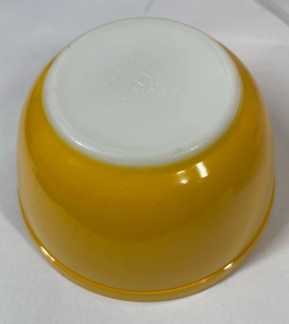 Pyrex Vtg Fired-On Color Kitchenware - 3