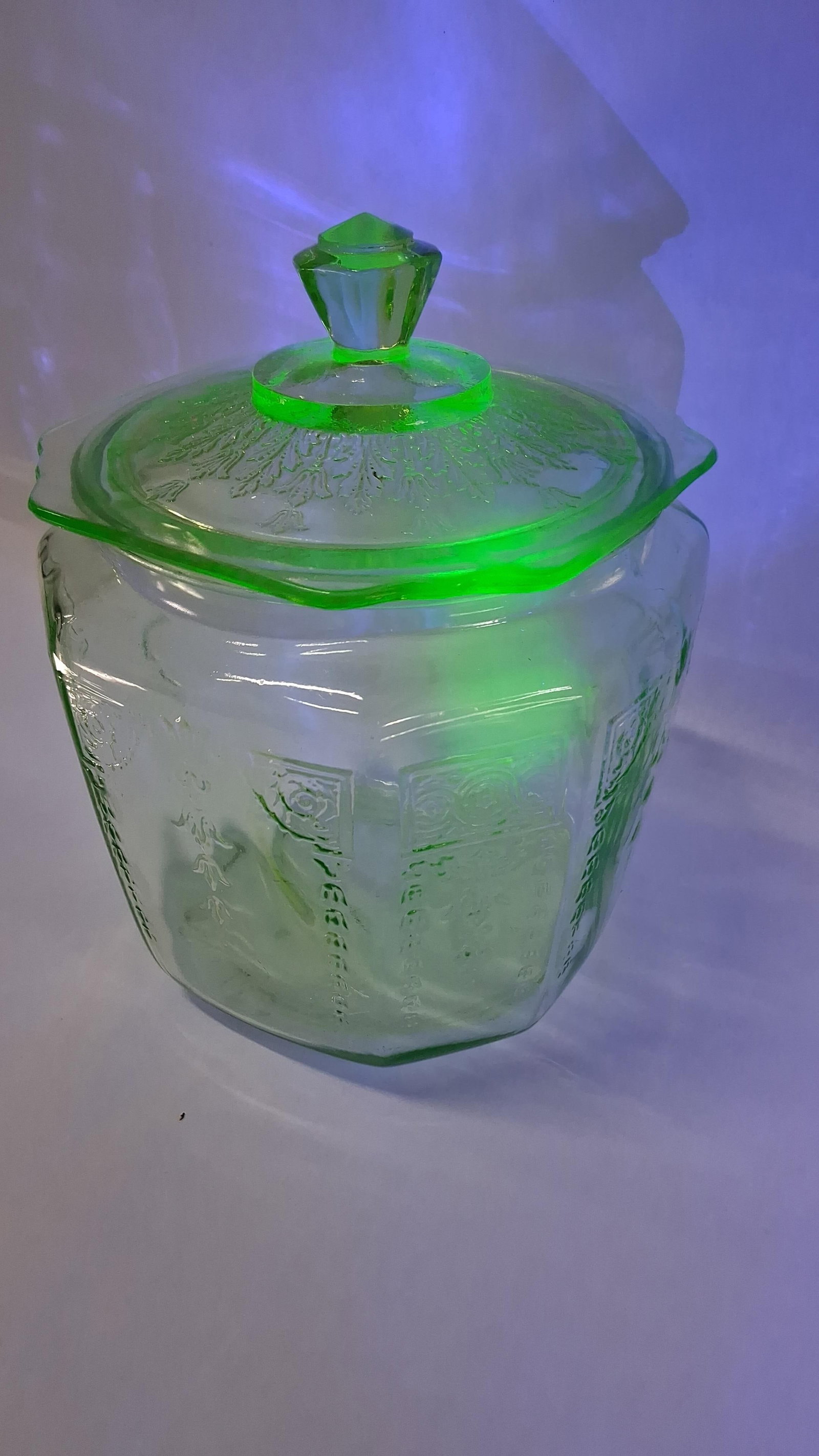 Anchor Hocking Princess Uranium Jar - 3