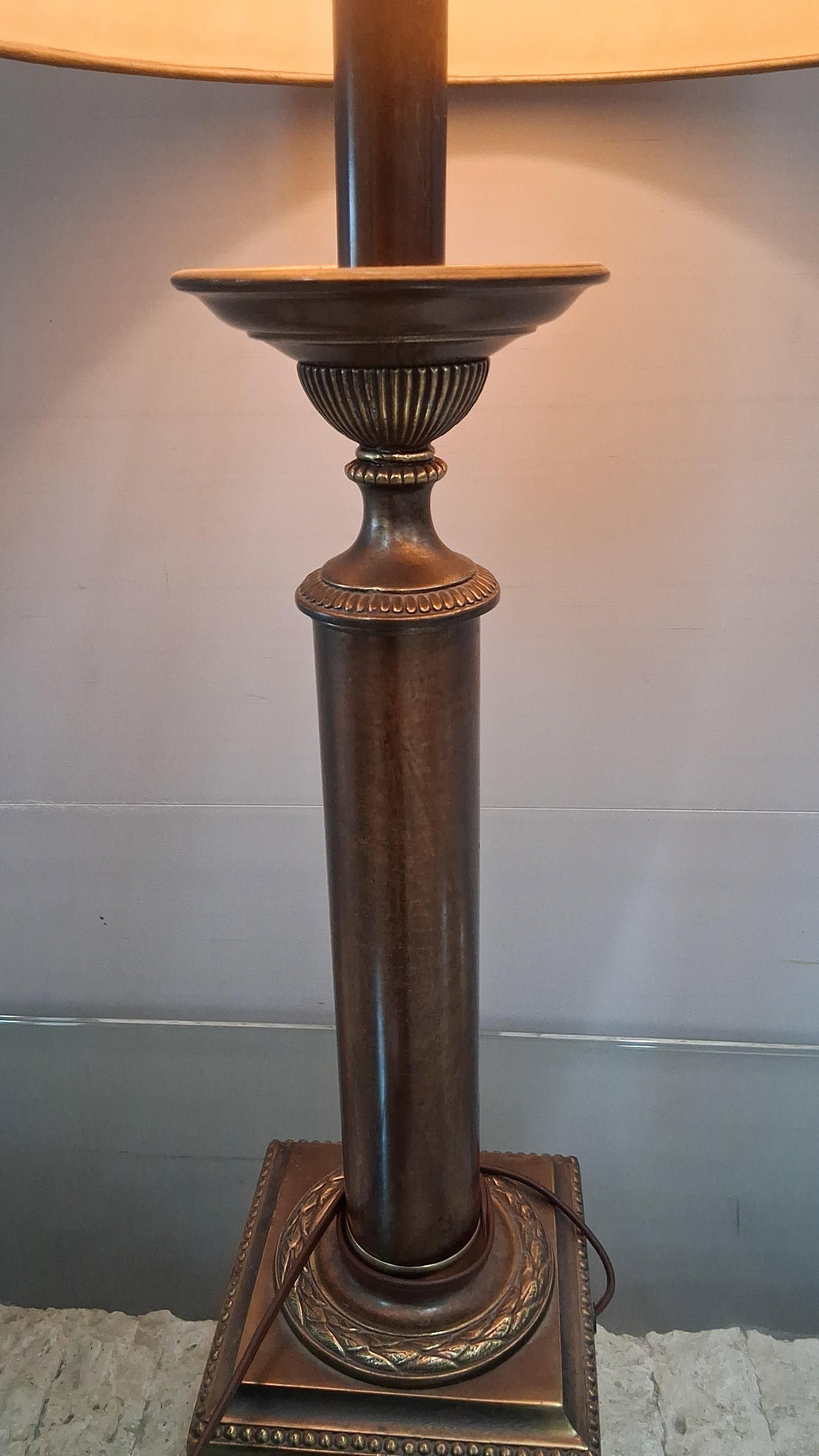 Neoclassical Bronzed Column Table Lamp - 3