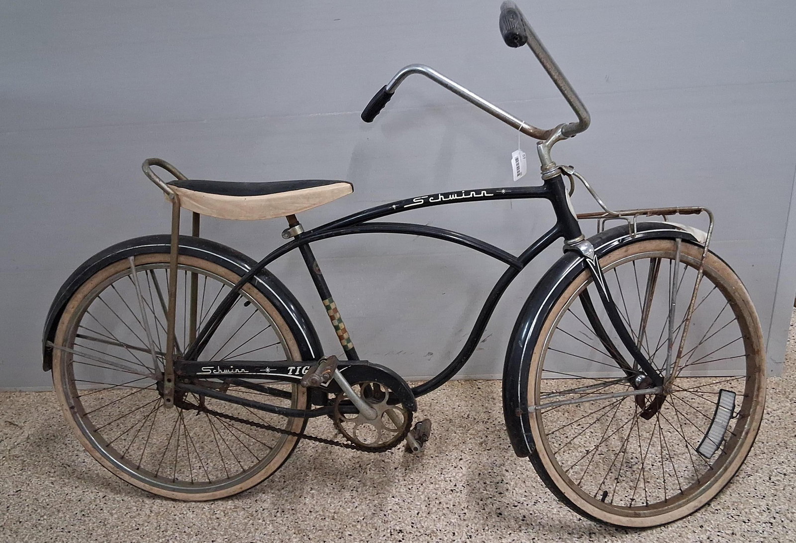 Schwinn Tiger Bicycle w/ Banana Seat (1 of 8)