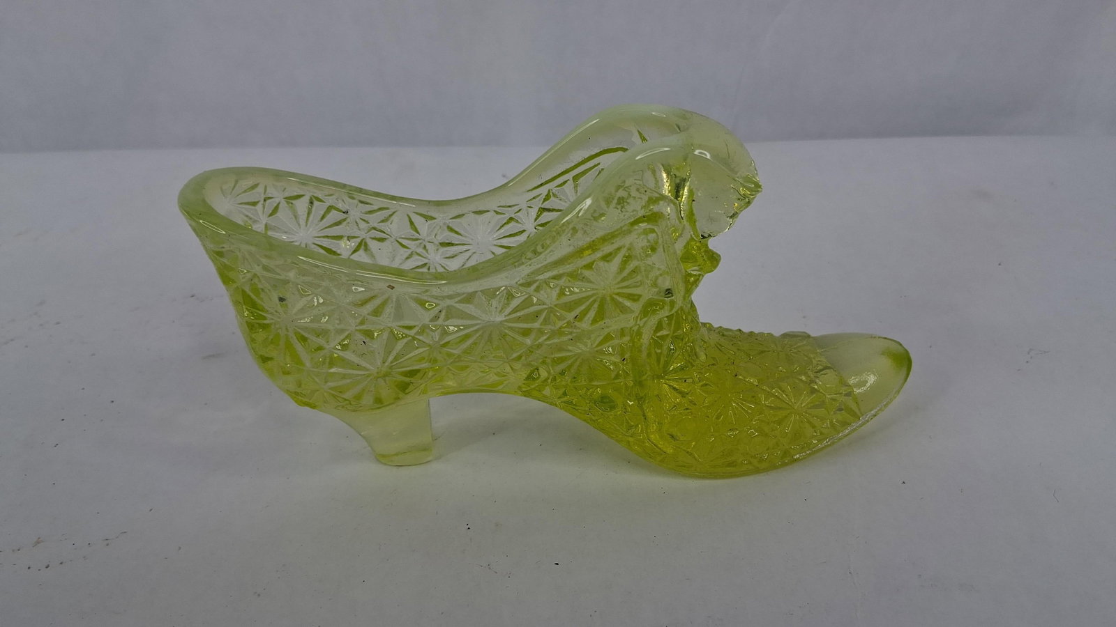 Uranium Glass Daisy & Button Slipper - 3