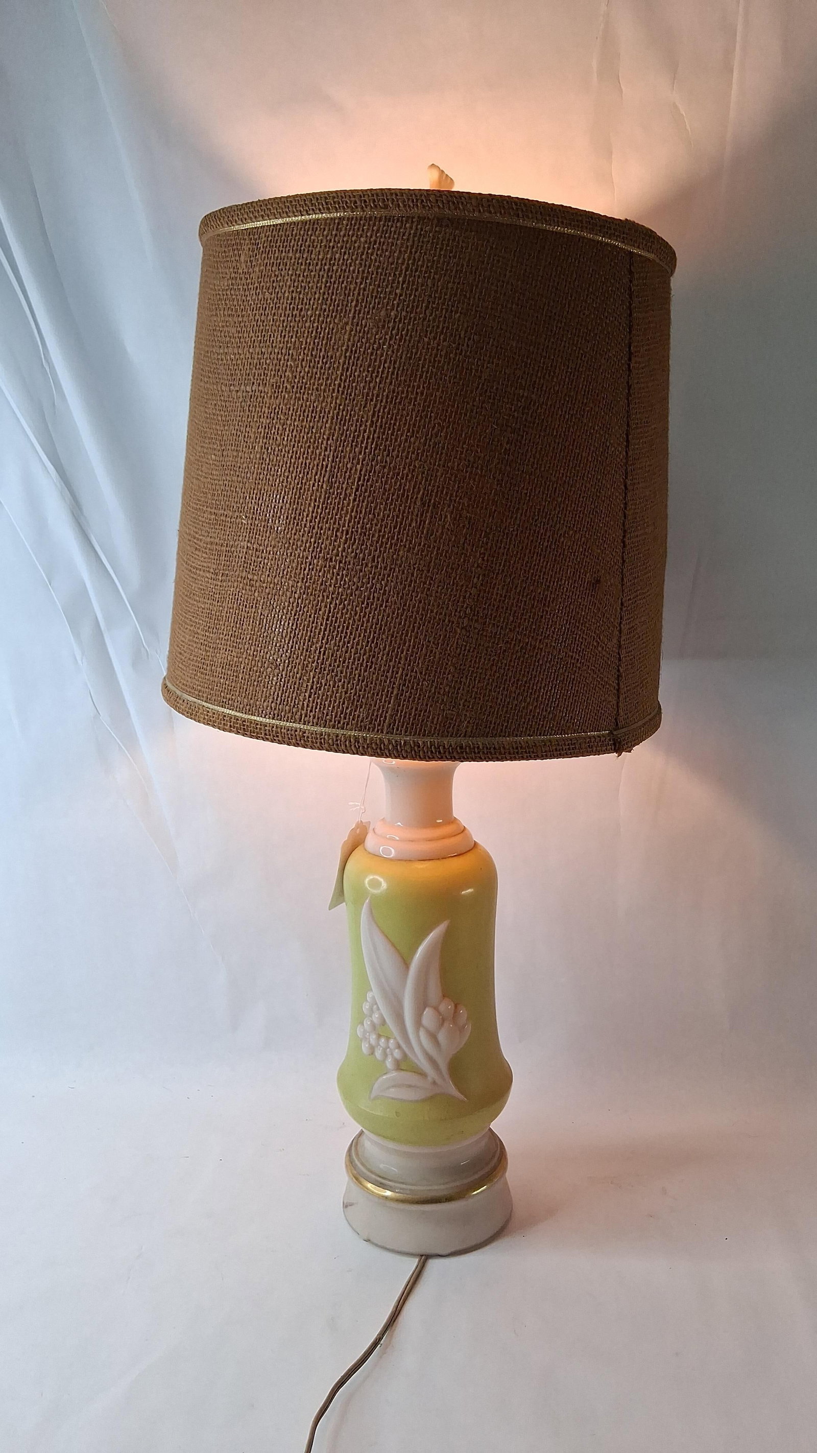 Aladdin Alacite Lily of Valley Lamp (1 of 6)