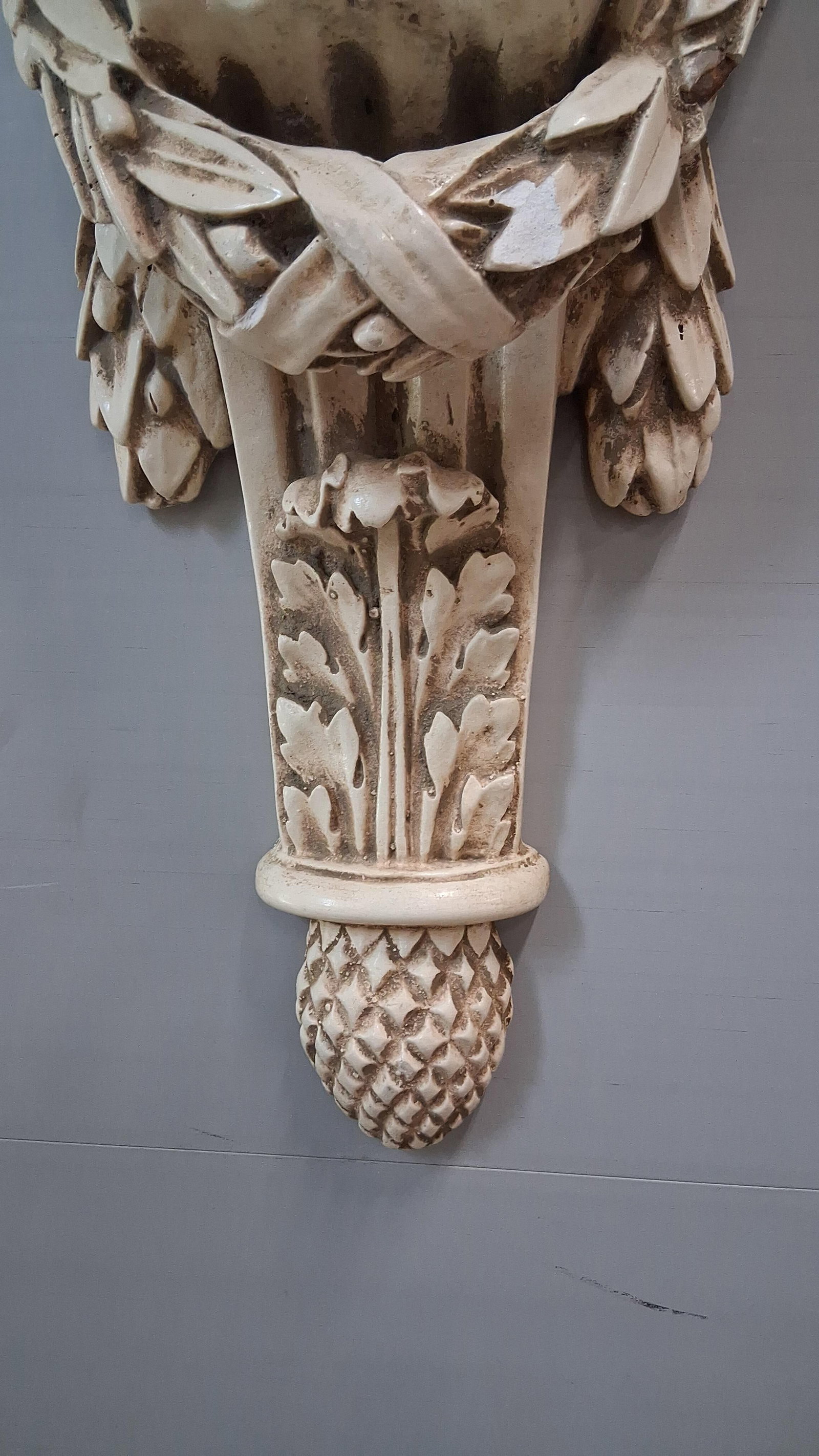 Neoclassical Wall Bracket w/ Pineapple - 2