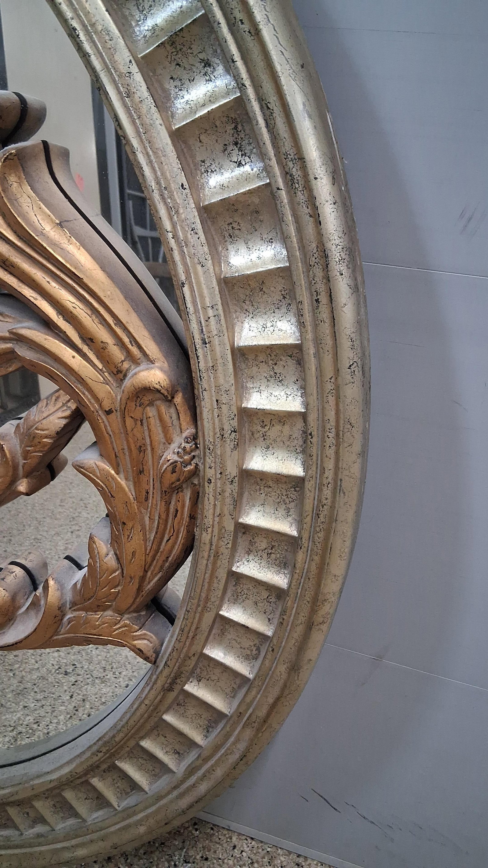 Hollywood Regency Gilt Circular Mirror - 3