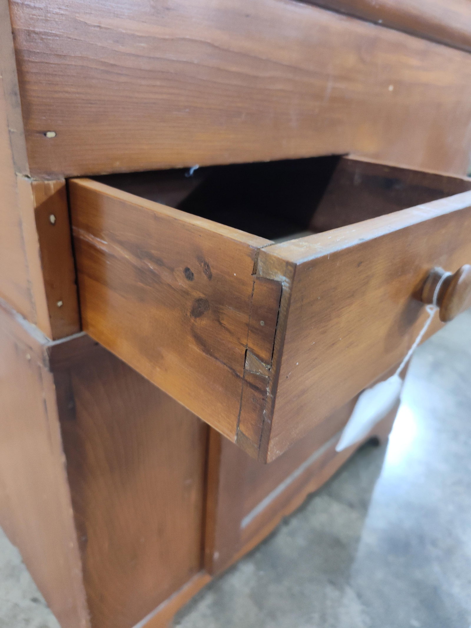 American Primitive Pine Dry Sink - 4