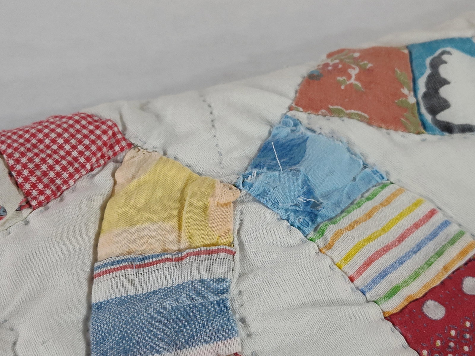 American Double Wedding Ring Quilt - 3