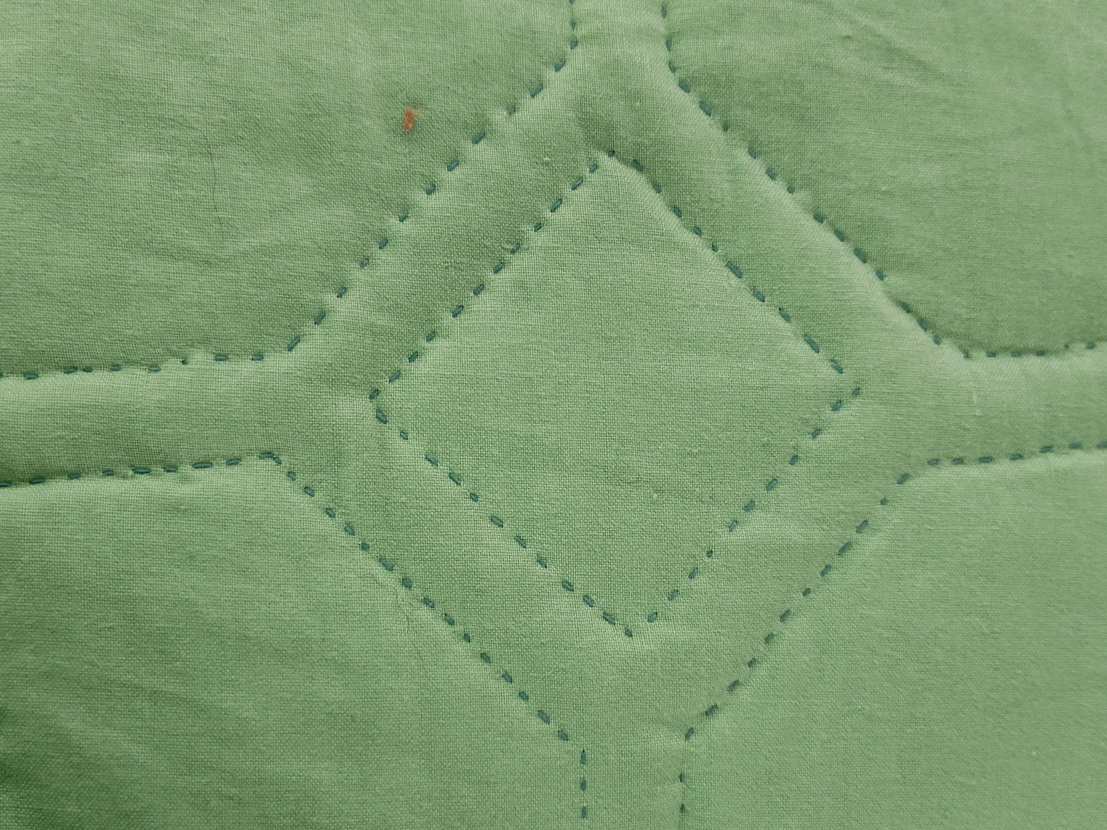 Mid-Century Bowtie Patchwork Quilt - 6