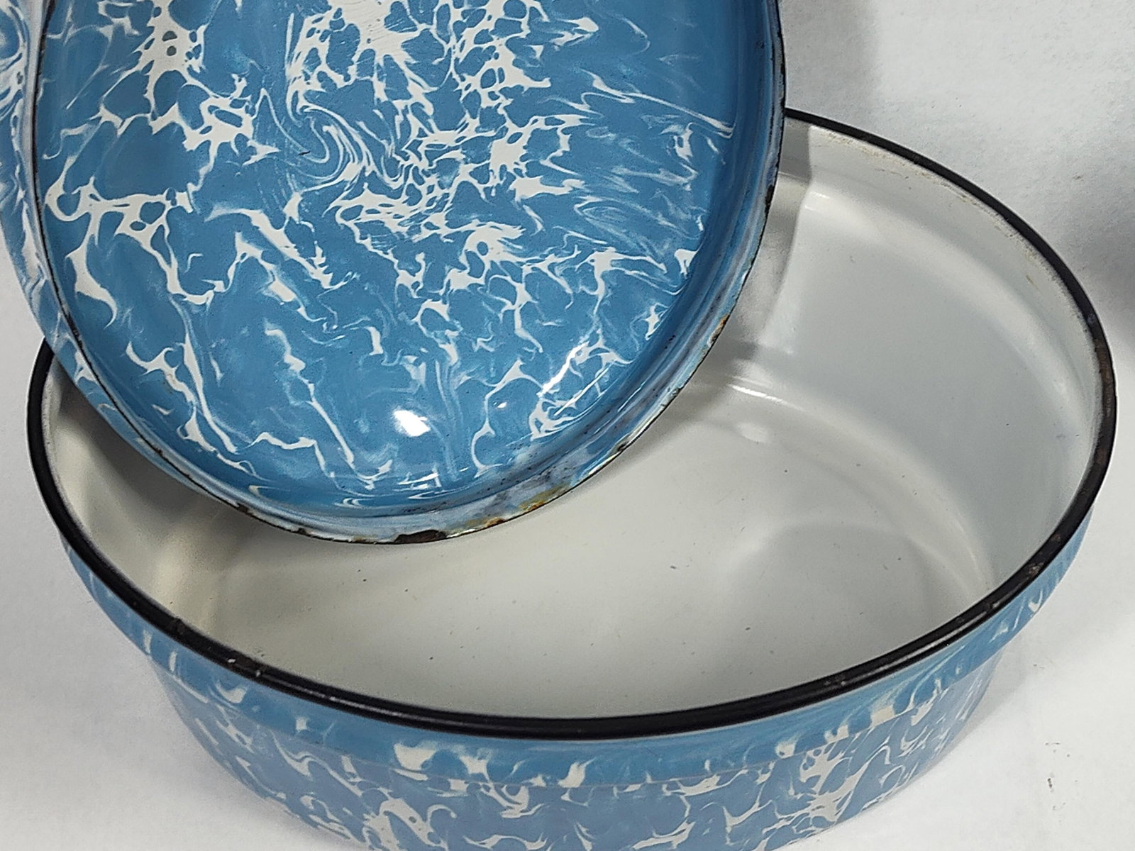 Blue Graniteware & Enamelware Items - 4