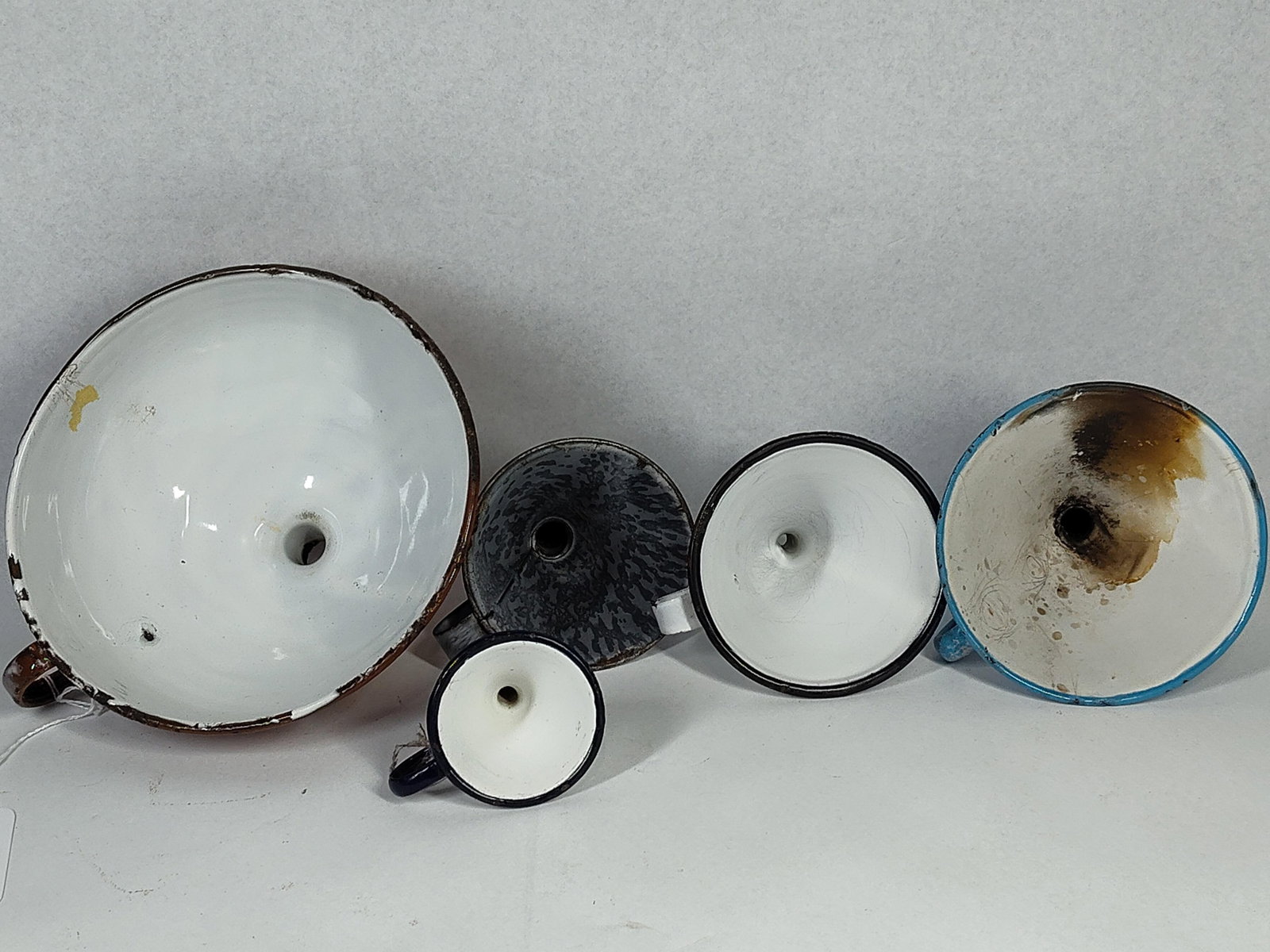 Set 5 Enamelware Funnels - 2