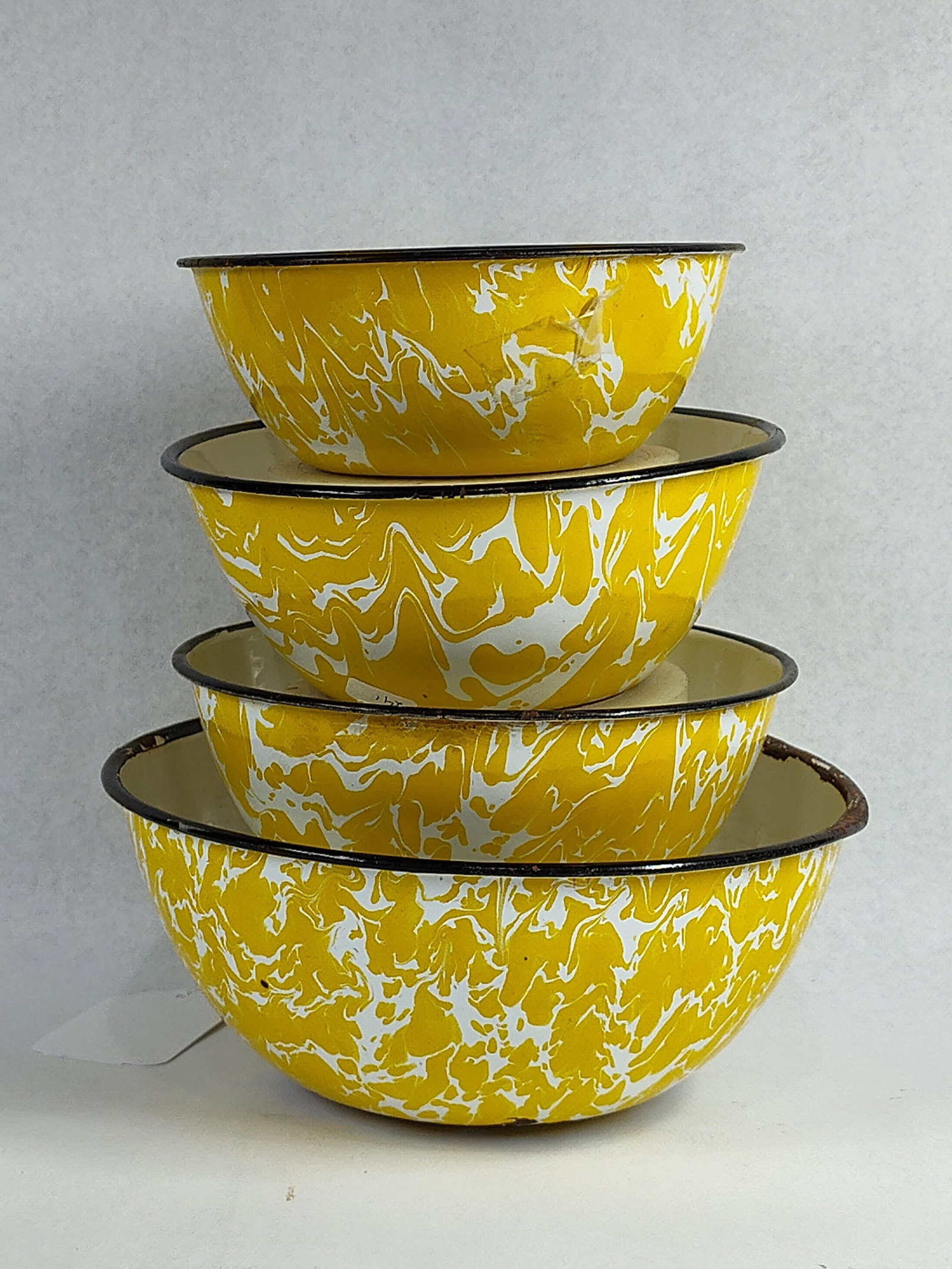 Set 4 Yellow Marbled Enamelware Bowls (1 of 11)