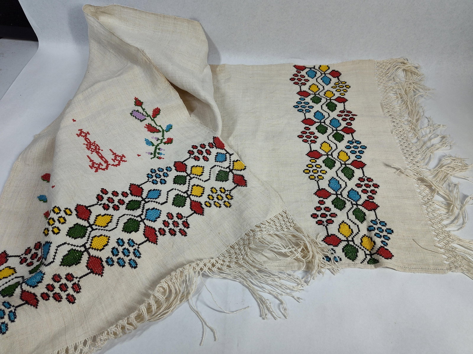 Ukrainian Embroidered Linen Rushnyk - 5