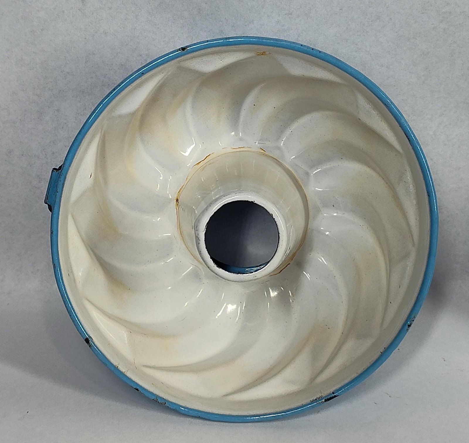 9 Assorted Graniteware Pieces - 2