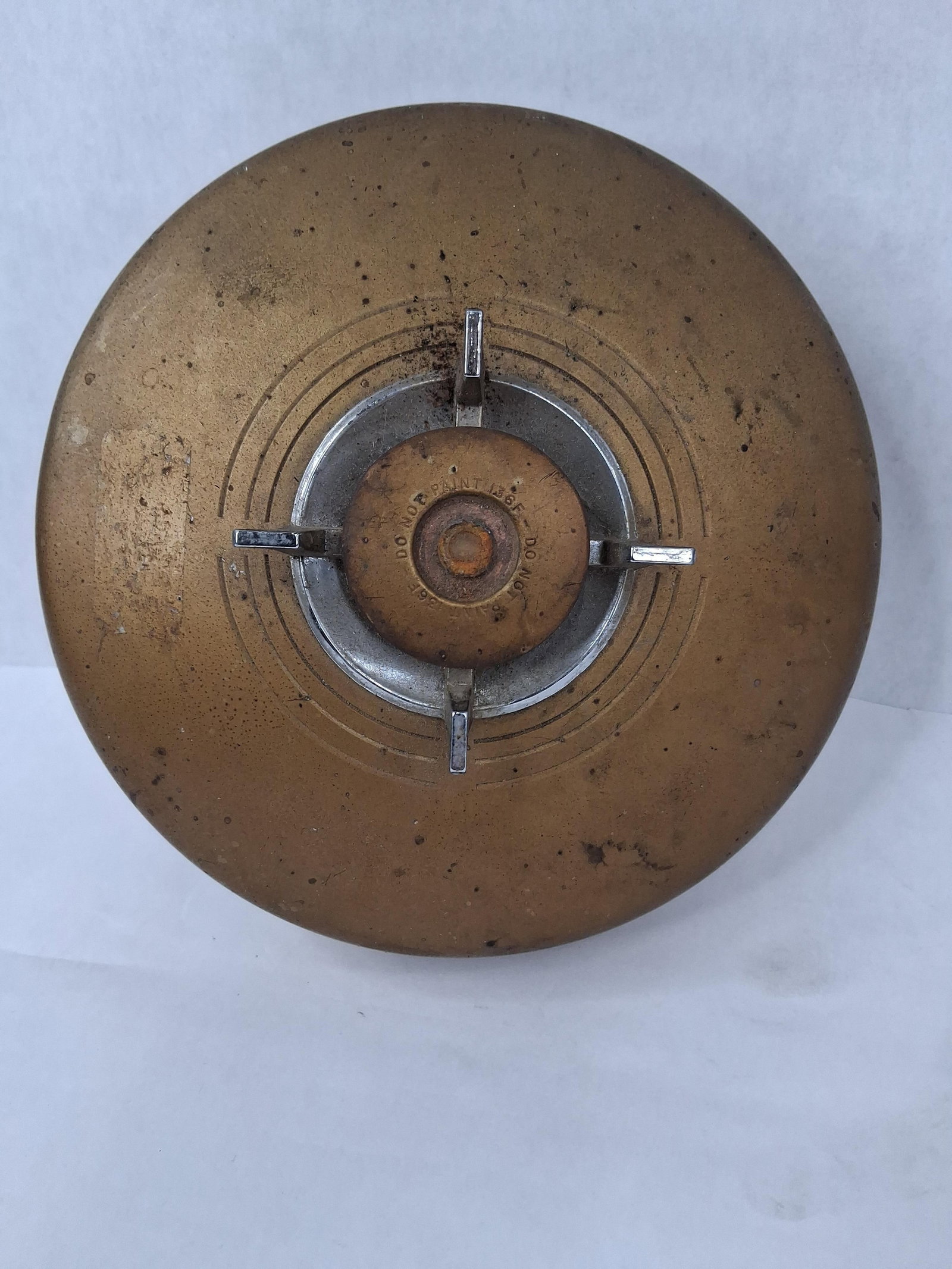 Vanguard Thermosonic V5-40 Fire Alarm: This is a Vanguard Thermosonic Model V5-40 FT heat detector fire alarm manufactured by Interstate Engineering, a division of A-T-O Inc. This mechanical, single-station safety device is designed to ope