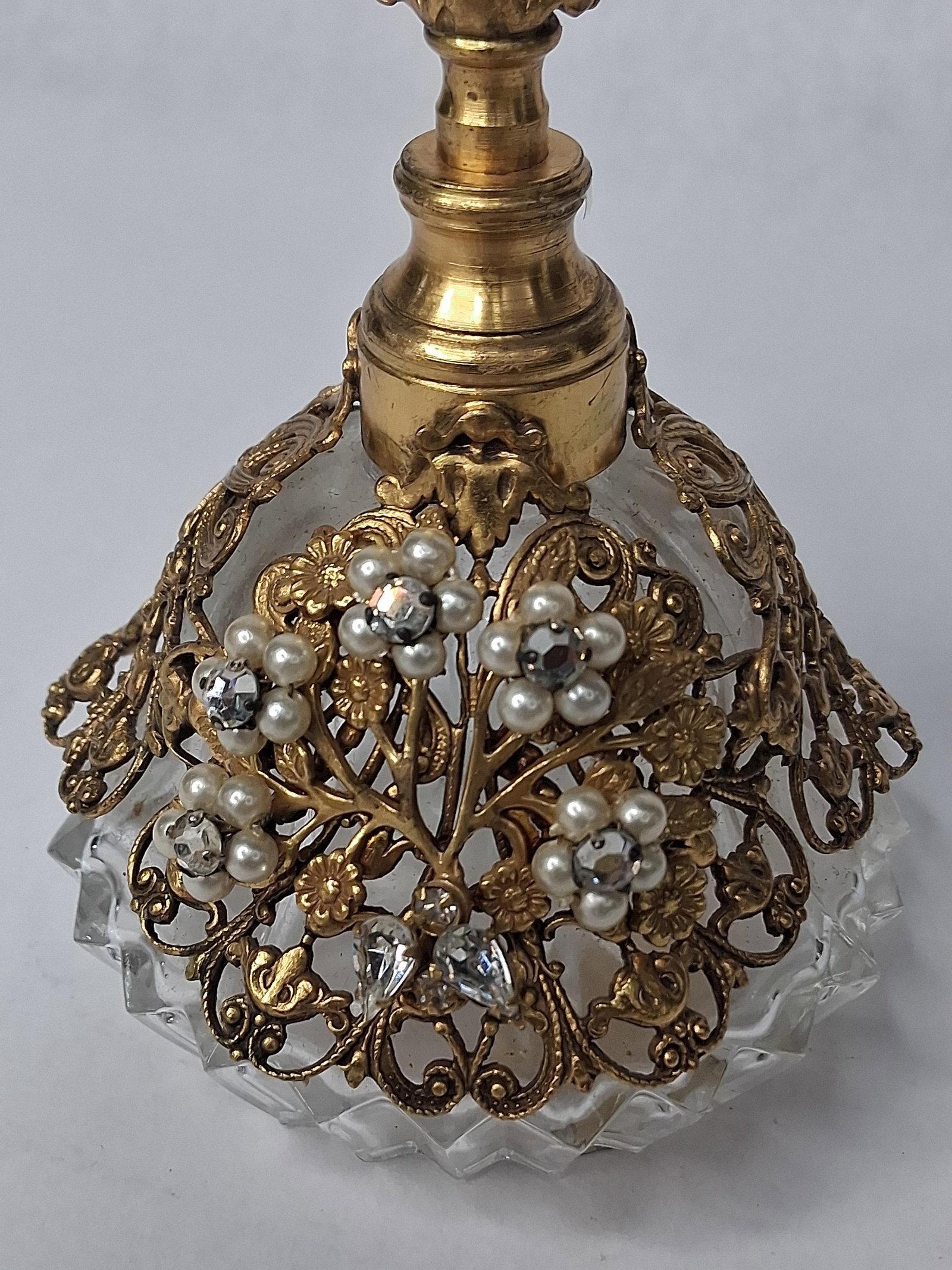 Robert Ormolu Filigree & Glass Perfume - 2