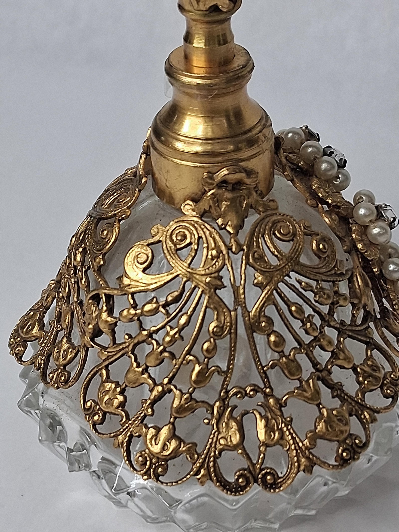 Robert Ormolu Filigree & Glass Perfume - 6