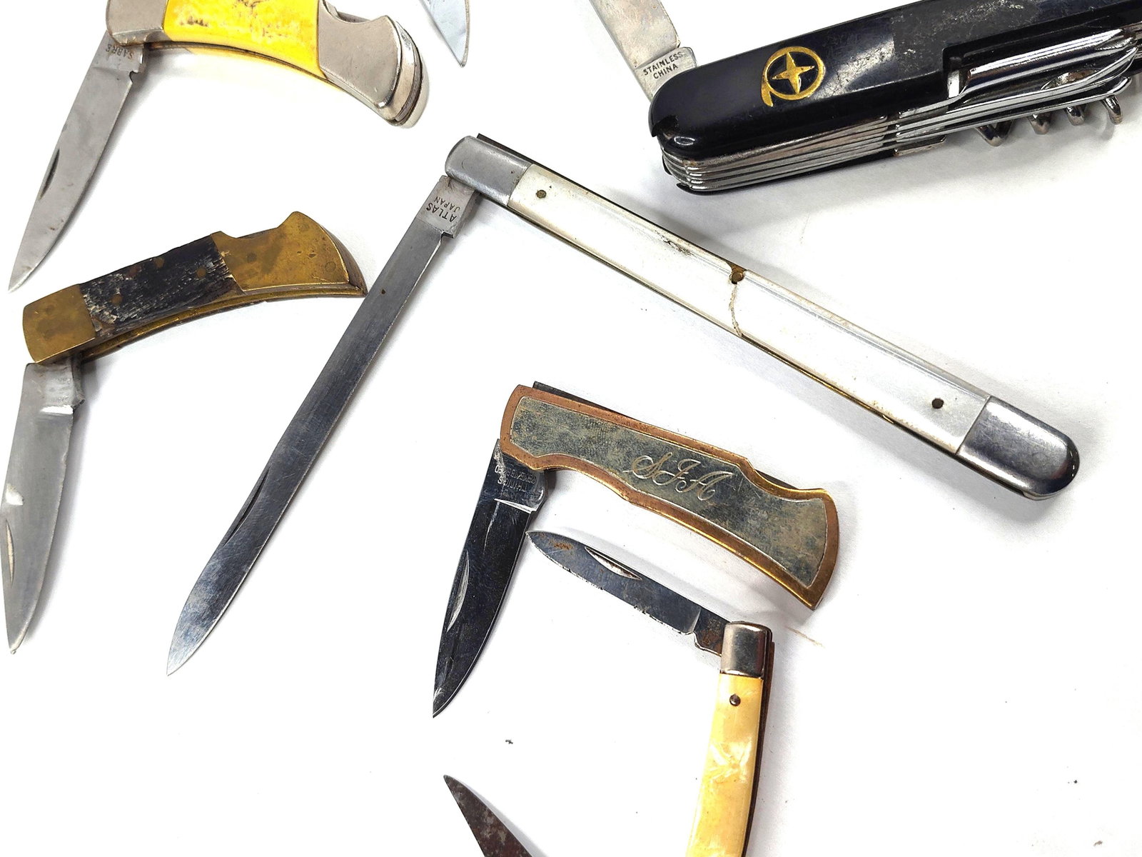 10 Folding Pocket Knives & Multi-tools - 9
