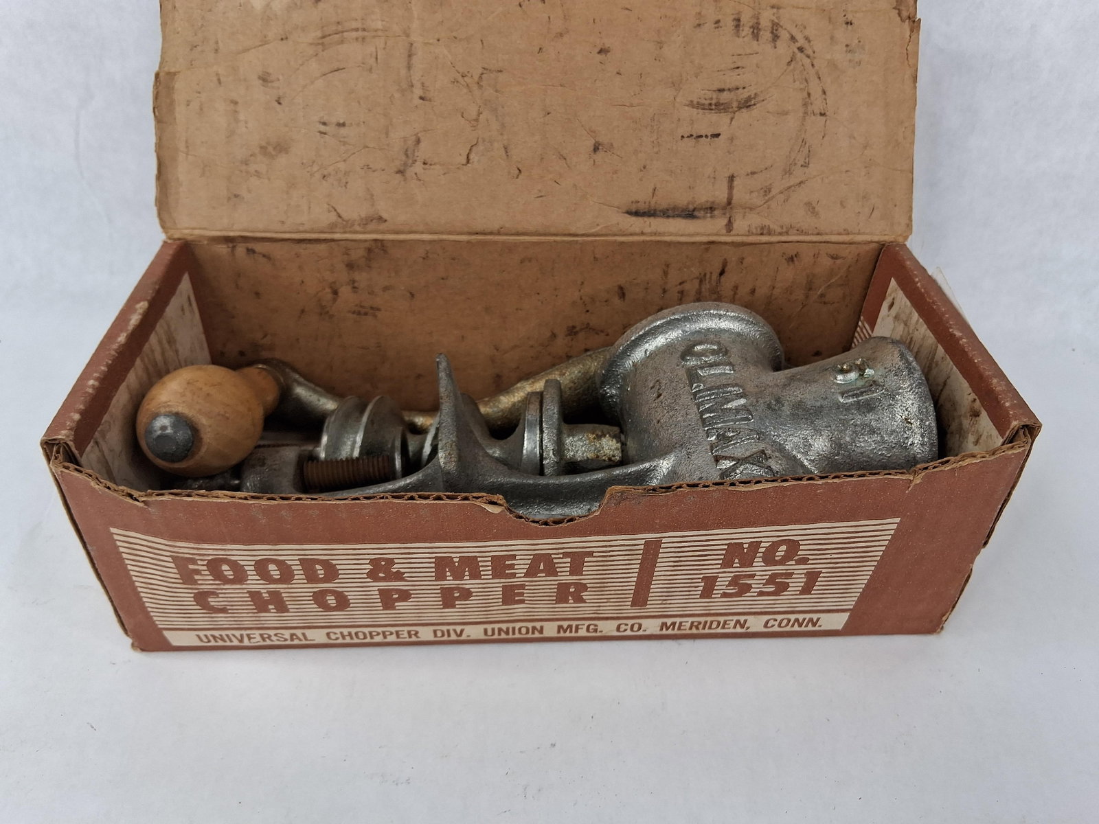 Universal 1551 Food/Meat Chopper w/ Box (1 of 4)