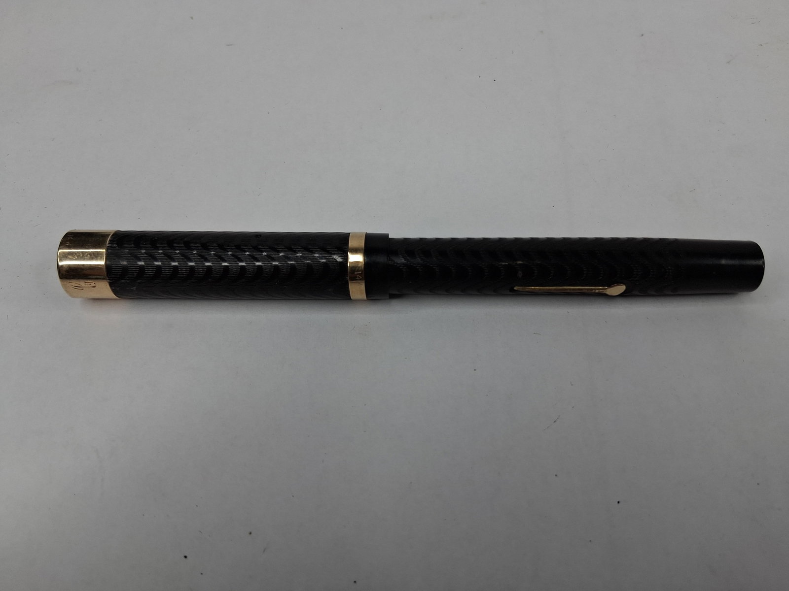 Mabie Todd Swan Chased Rubber Pen w/14K (1 of 7)