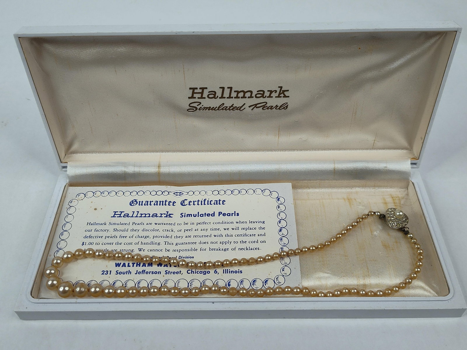 Waltham Simulated Pearl Necklace w/ Box (1 of 5)