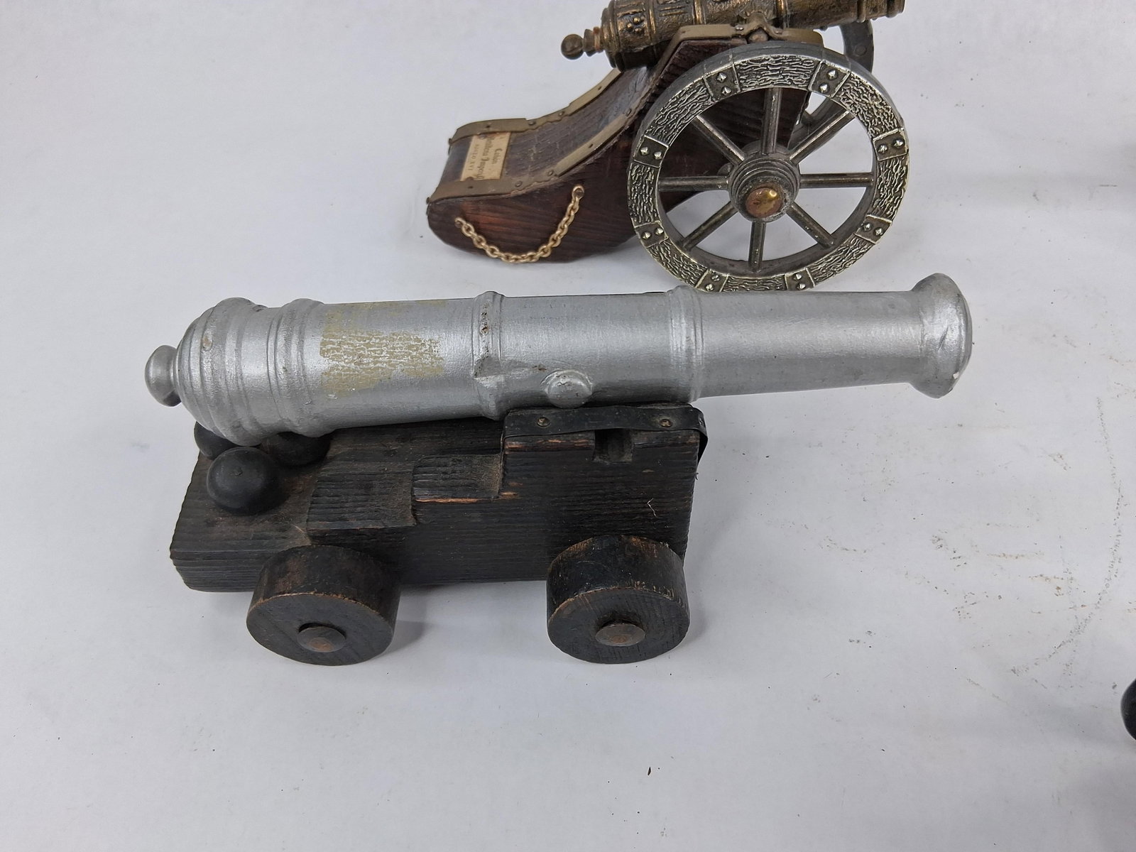 5 Miniature Model Cannons & Lighter - 6